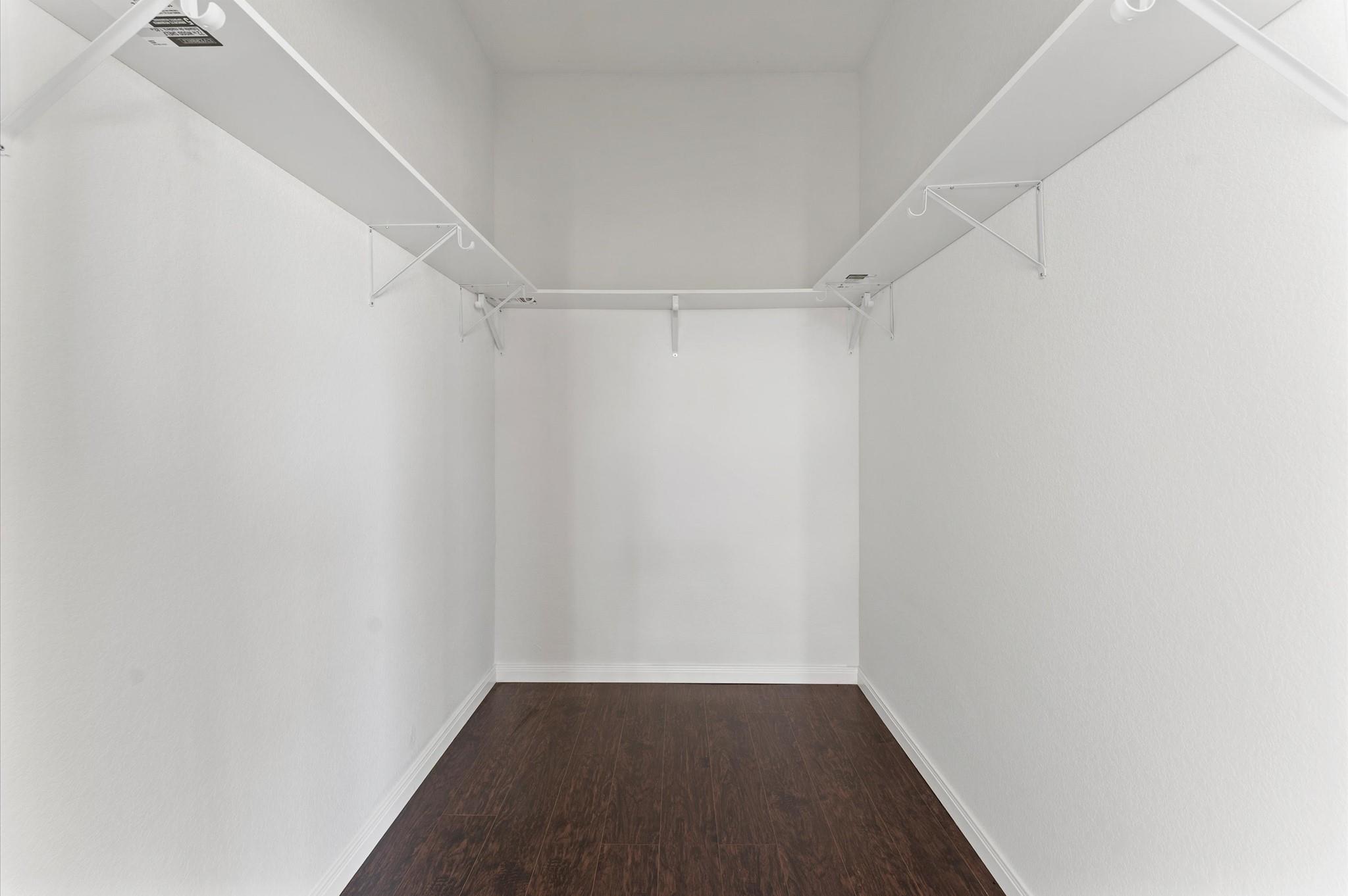 1216 Peter Pine Street