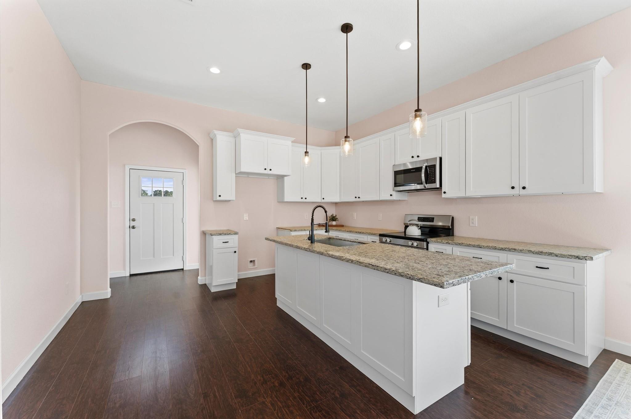 1216 Peter Pine Street