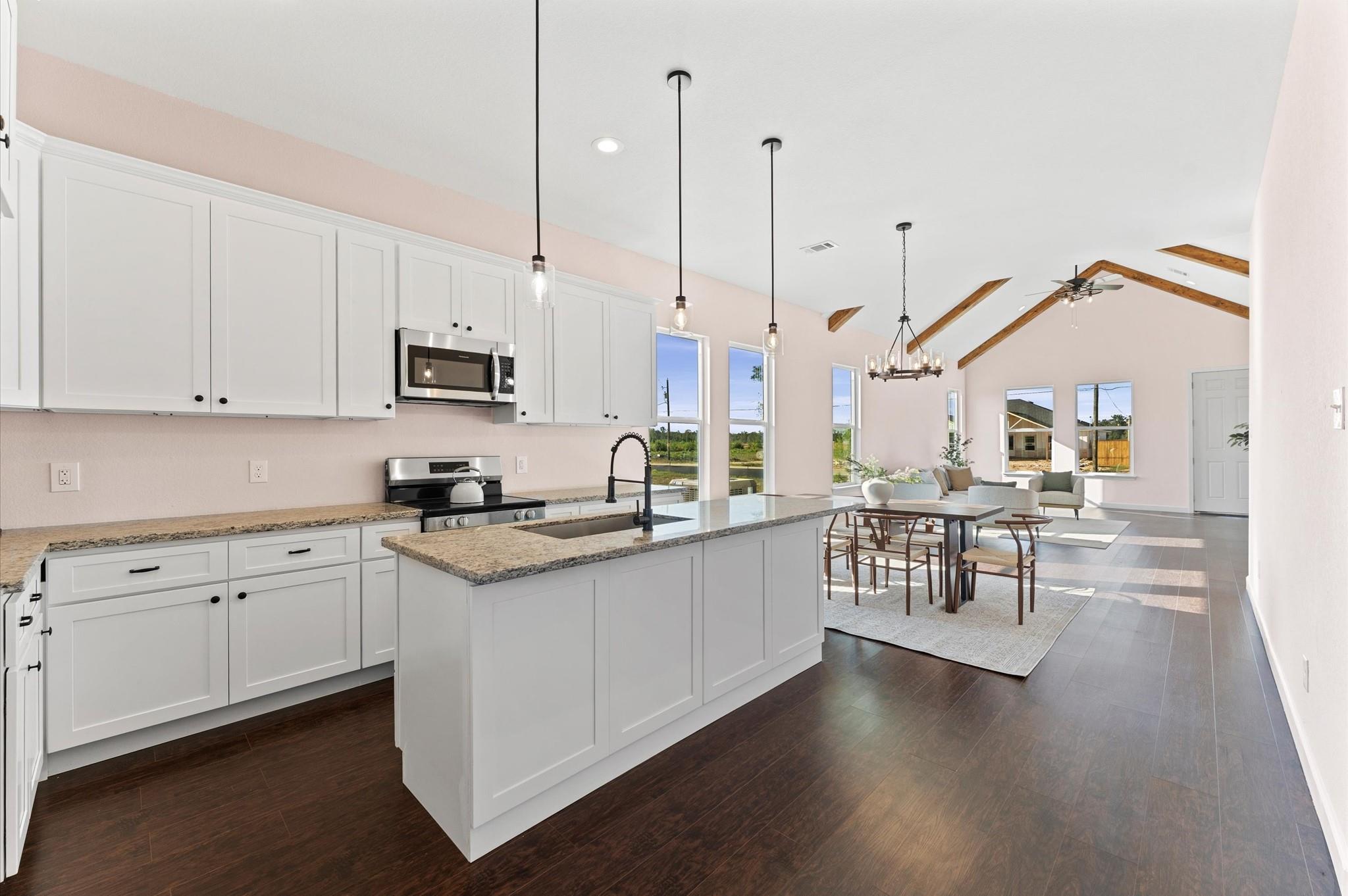 1216 Peter Pine Street