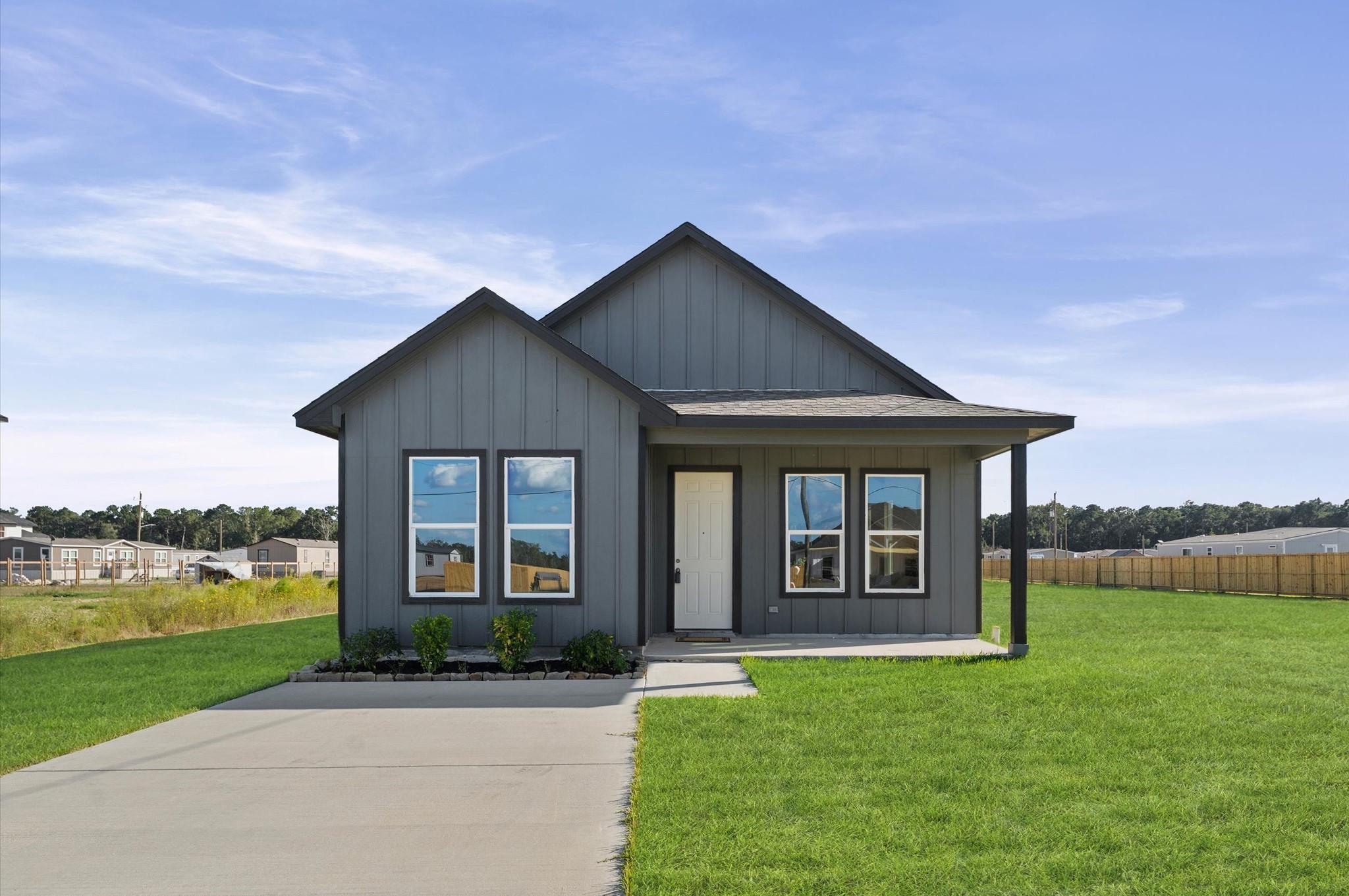 1216 Peter Pine Street