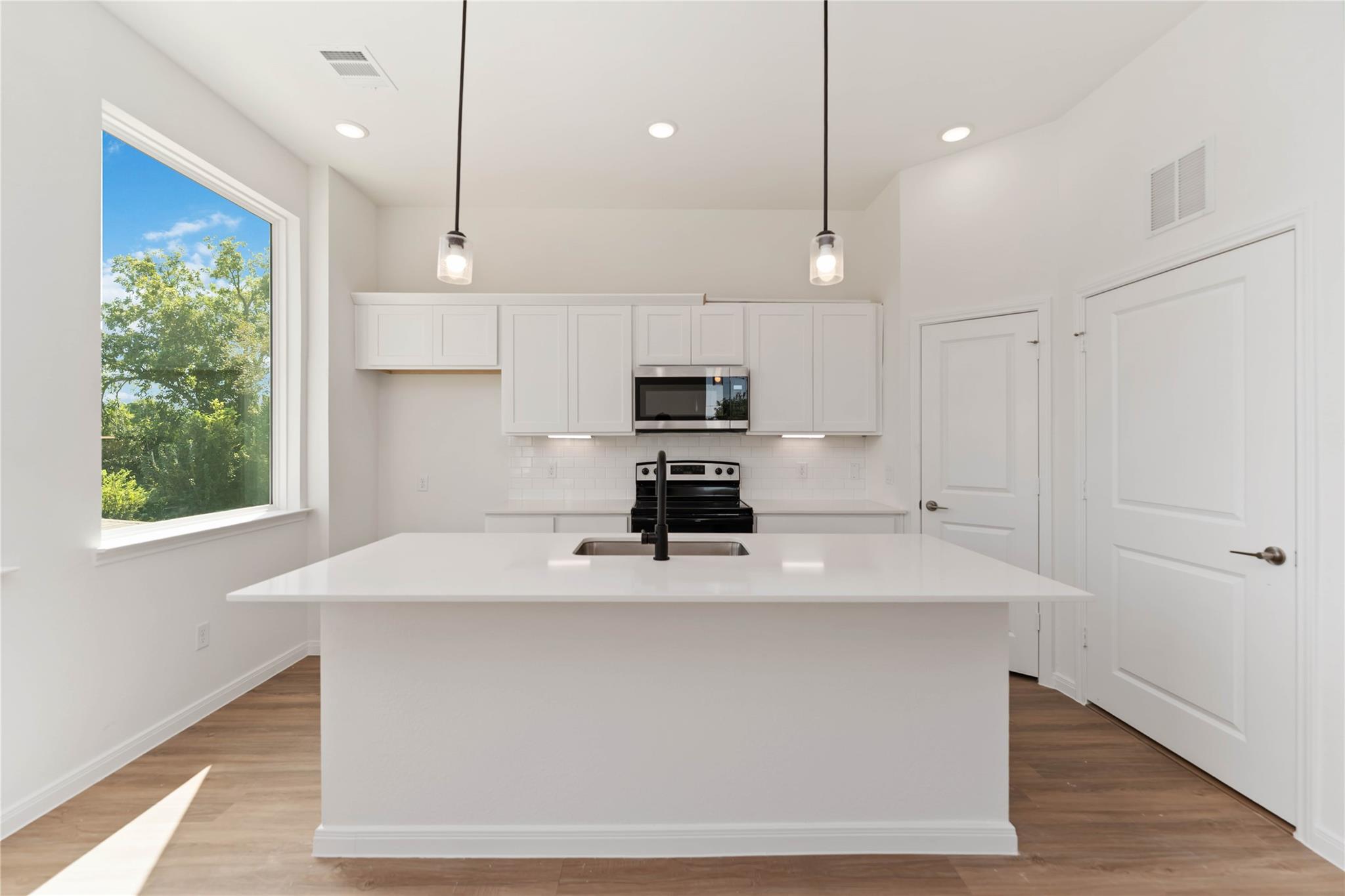 4710 Mallow Street Unit: C/D