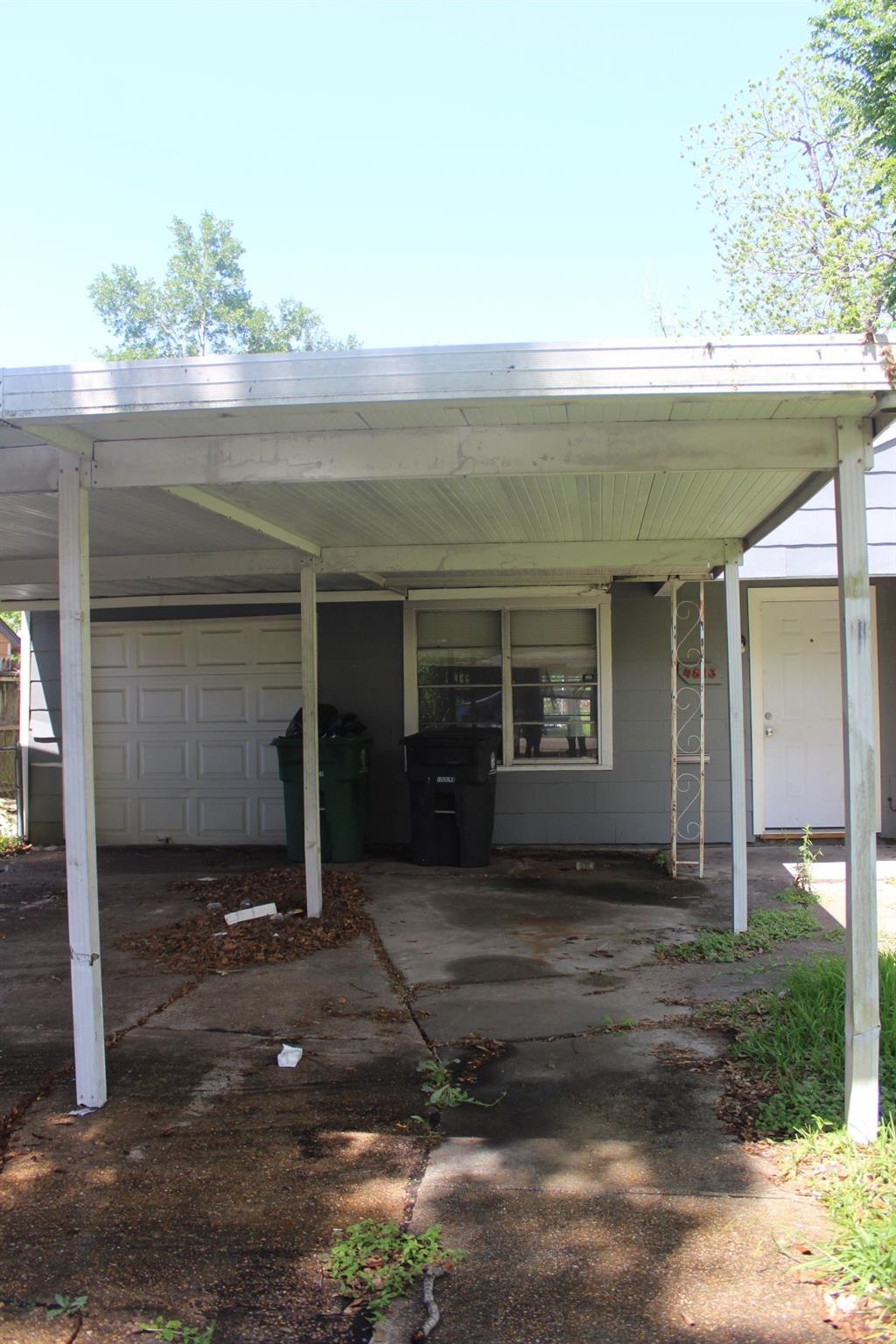 4813 Angleton Street