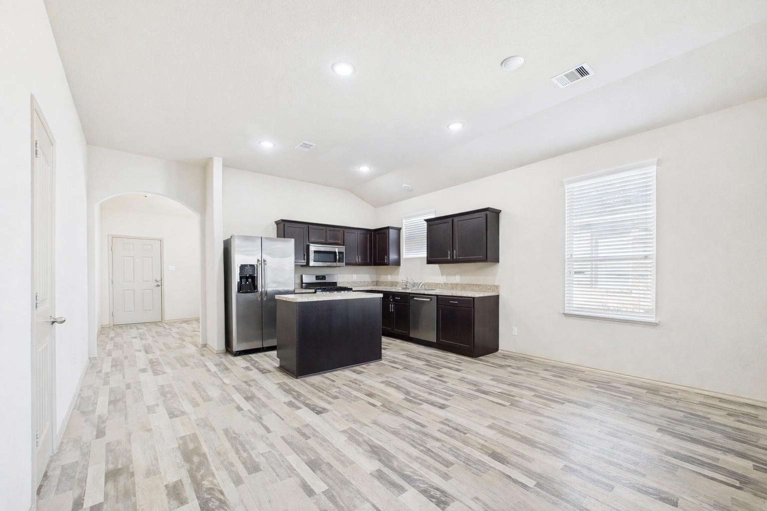 5206 Rosehill Ridge Court