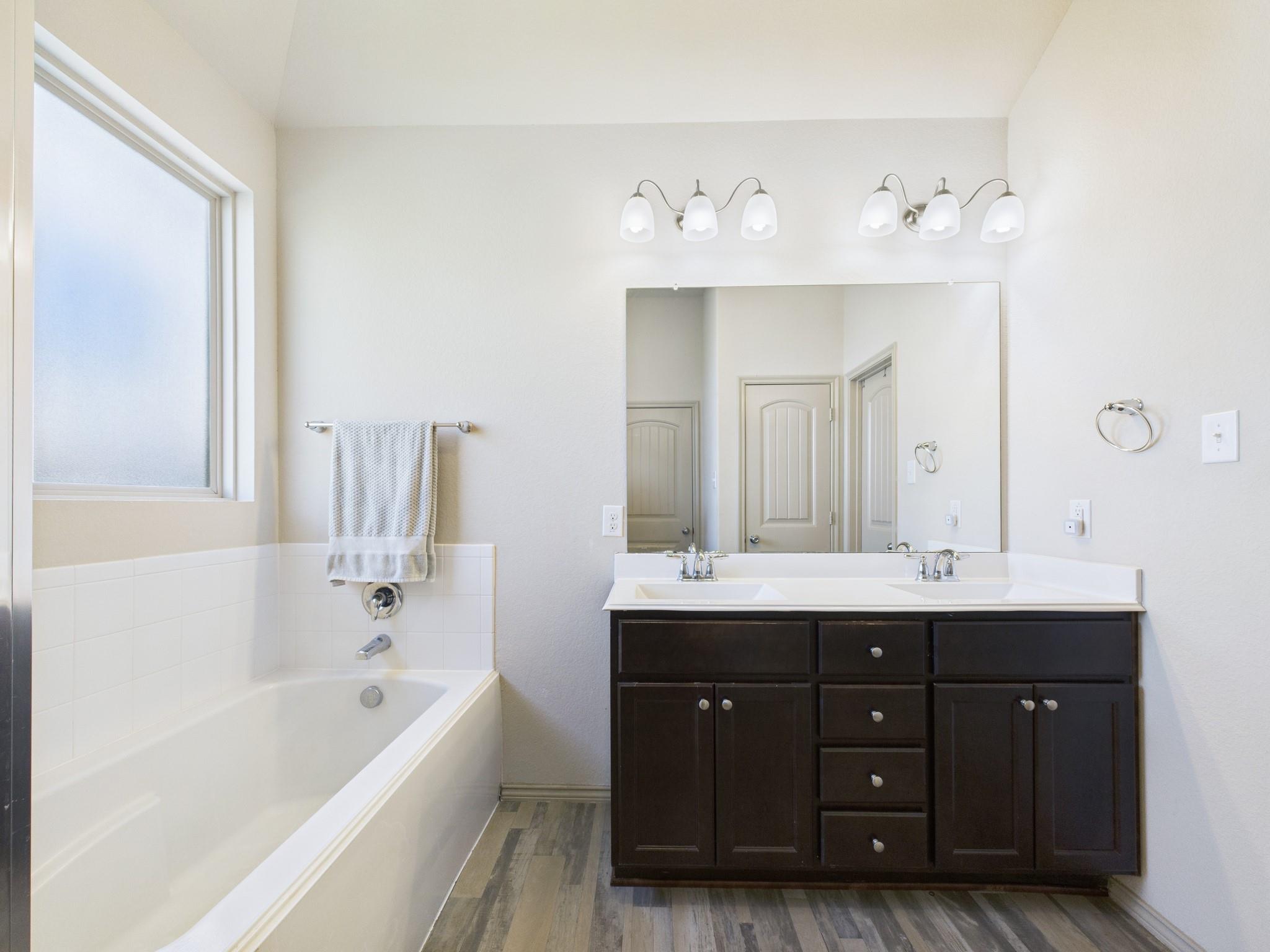 5206 Rosehill Ridge Court