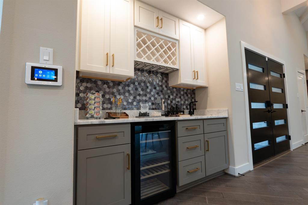 10023 Piping Rock Lane