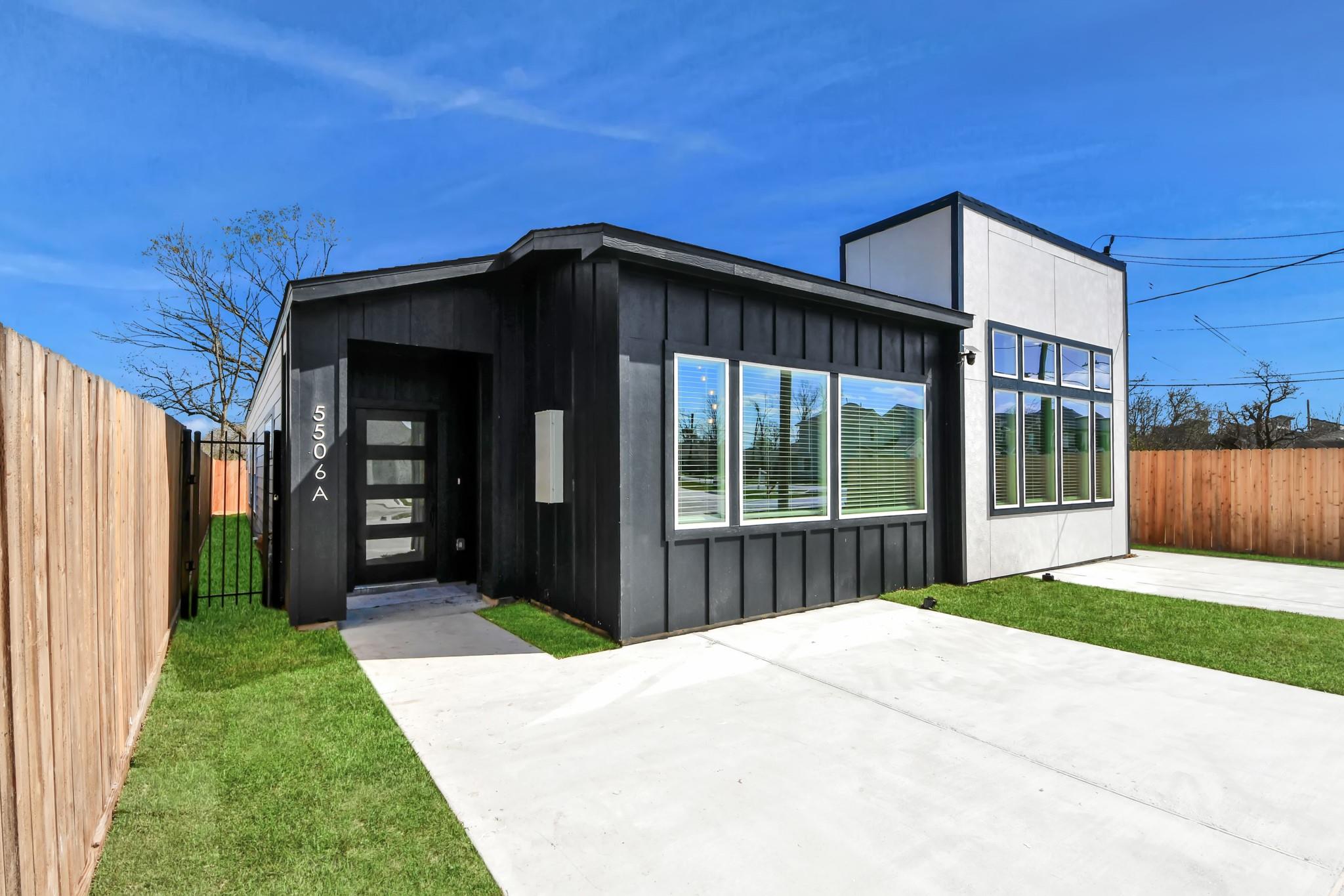 5506 Bacher St Street Unit: A/B