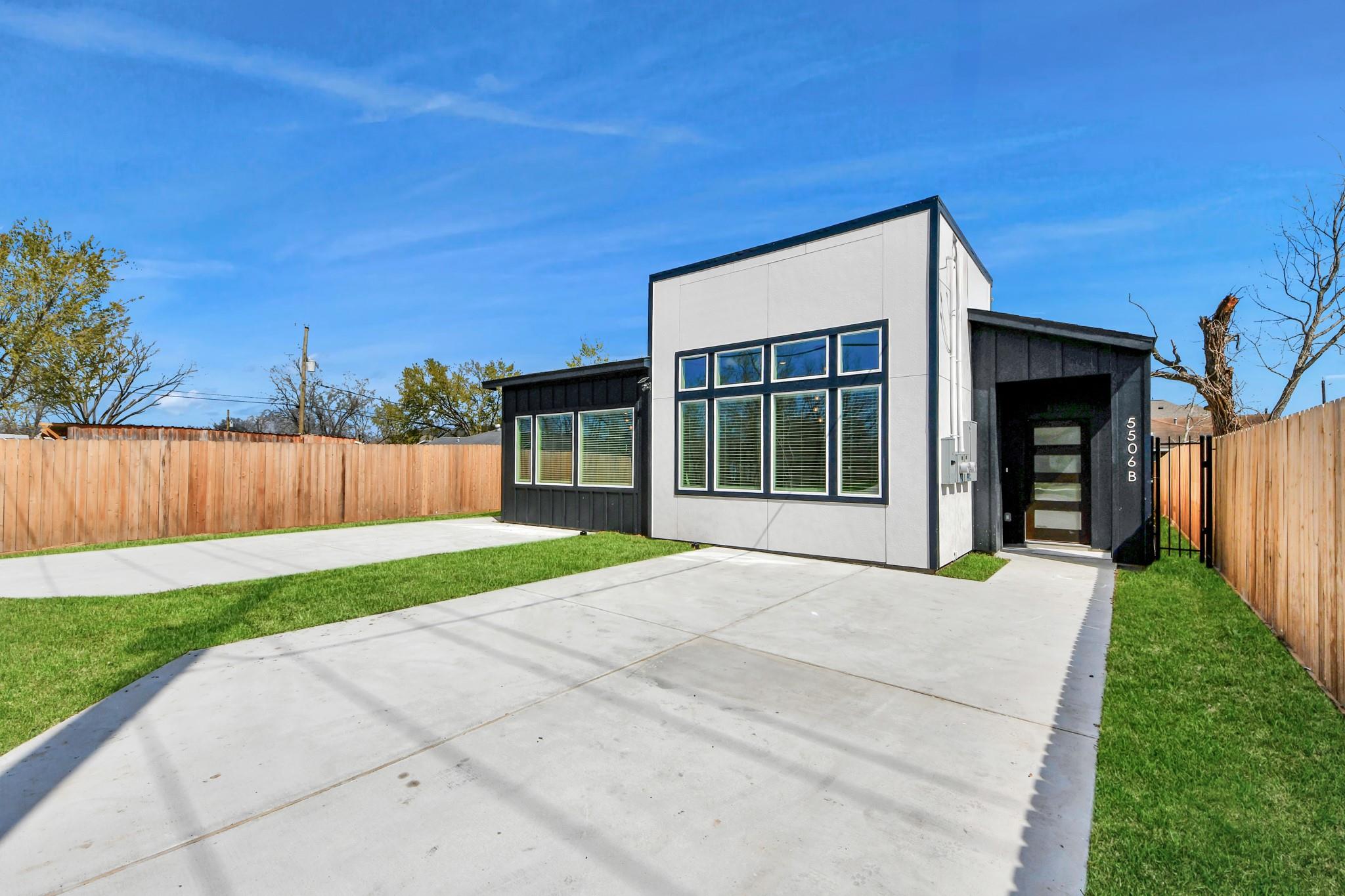 5506 Bacher St Street Unit: A/B