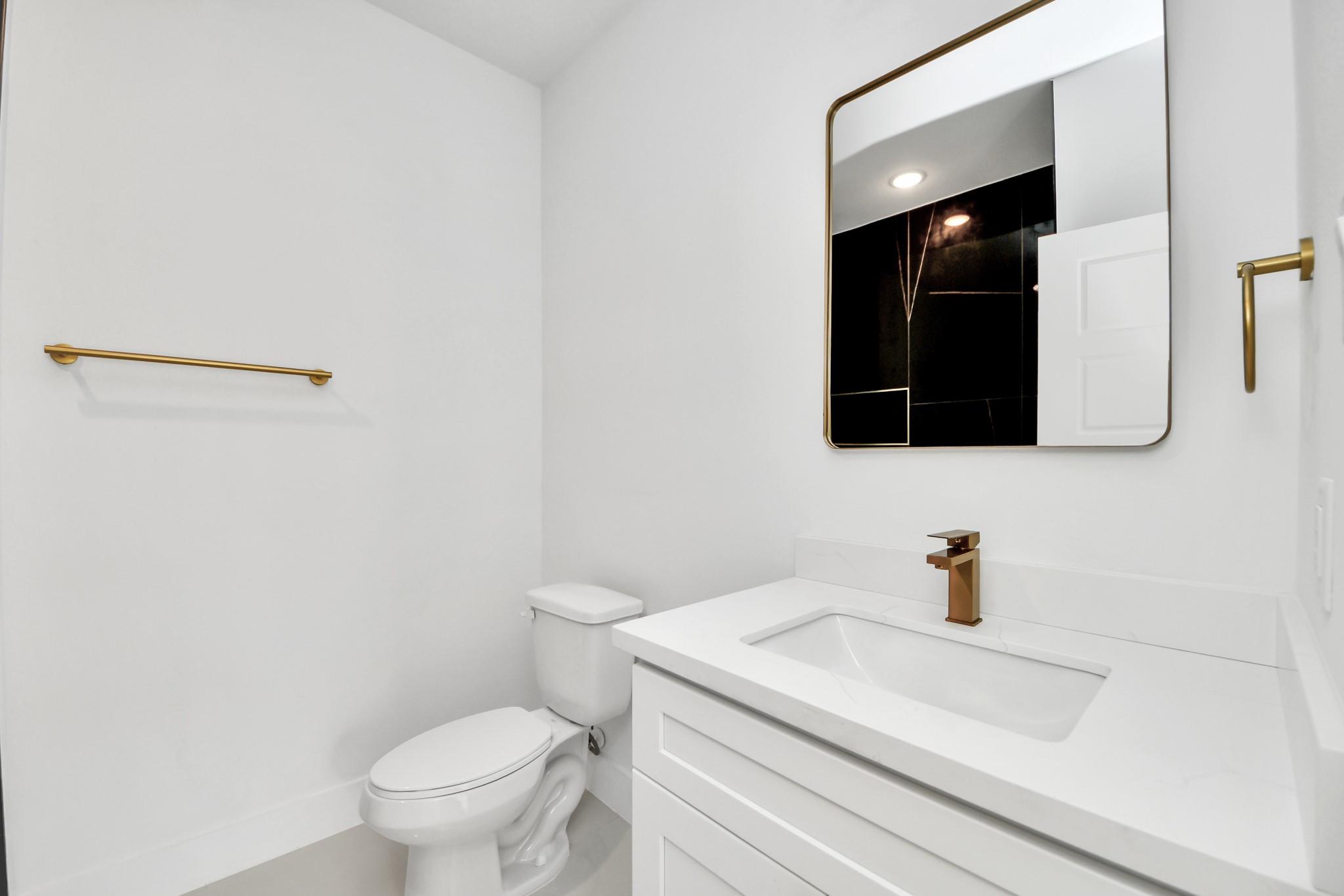 5506 Bacher St Street Unit: A/B