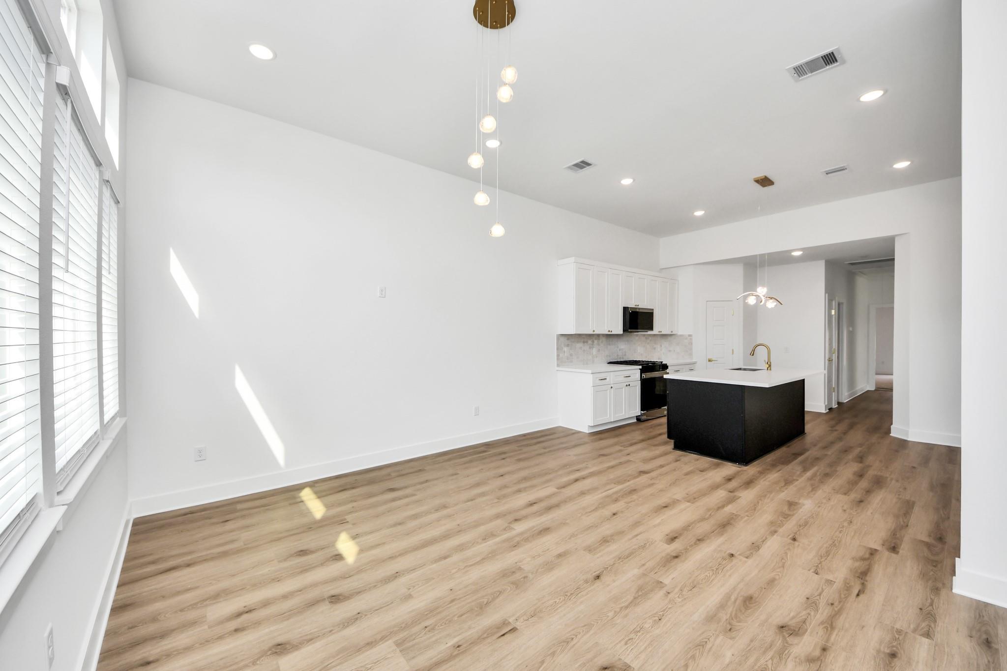 5506 Bacher St Street Unit: A/B