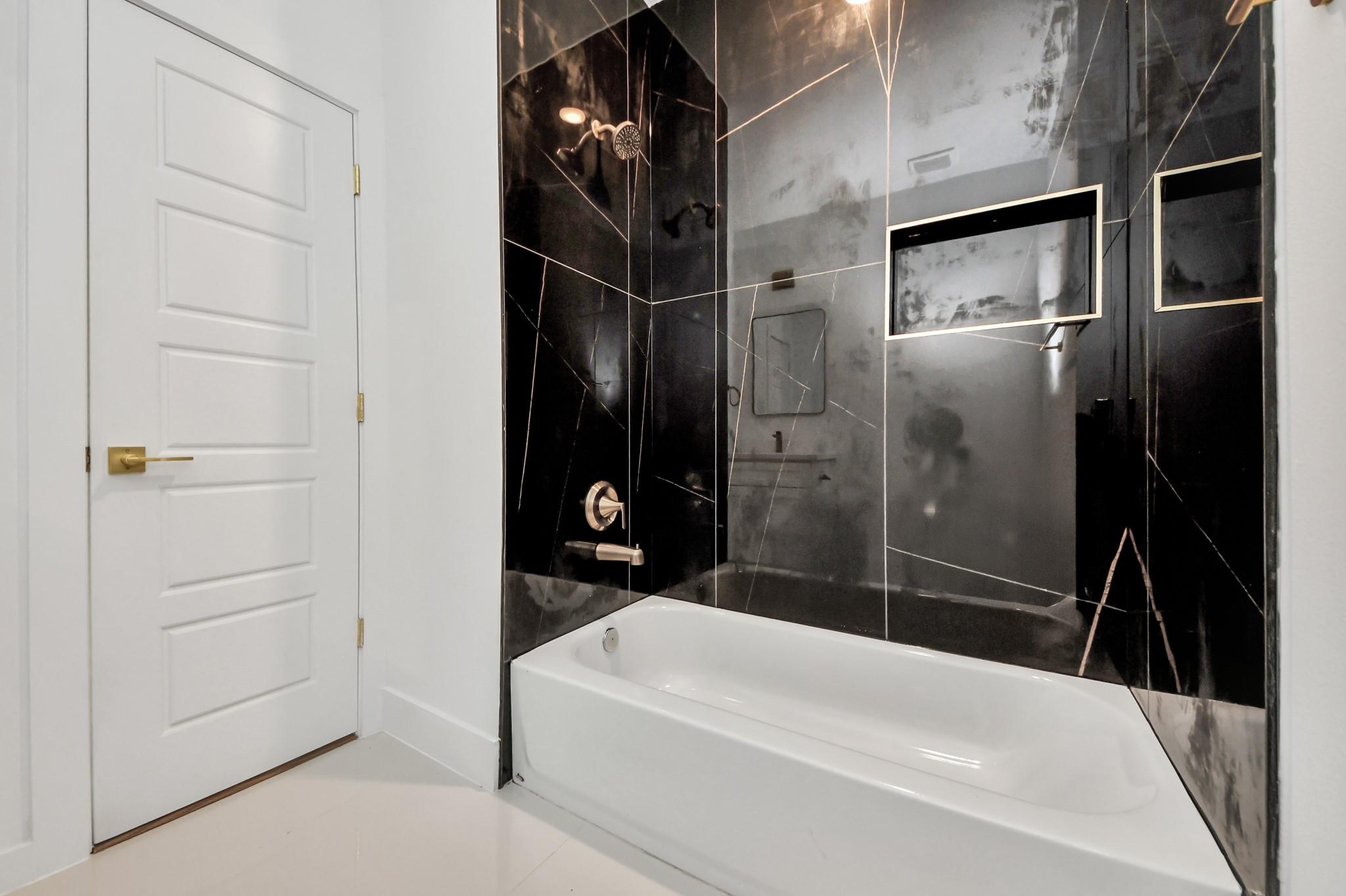 5506 Bacher St Street Unit: A/B