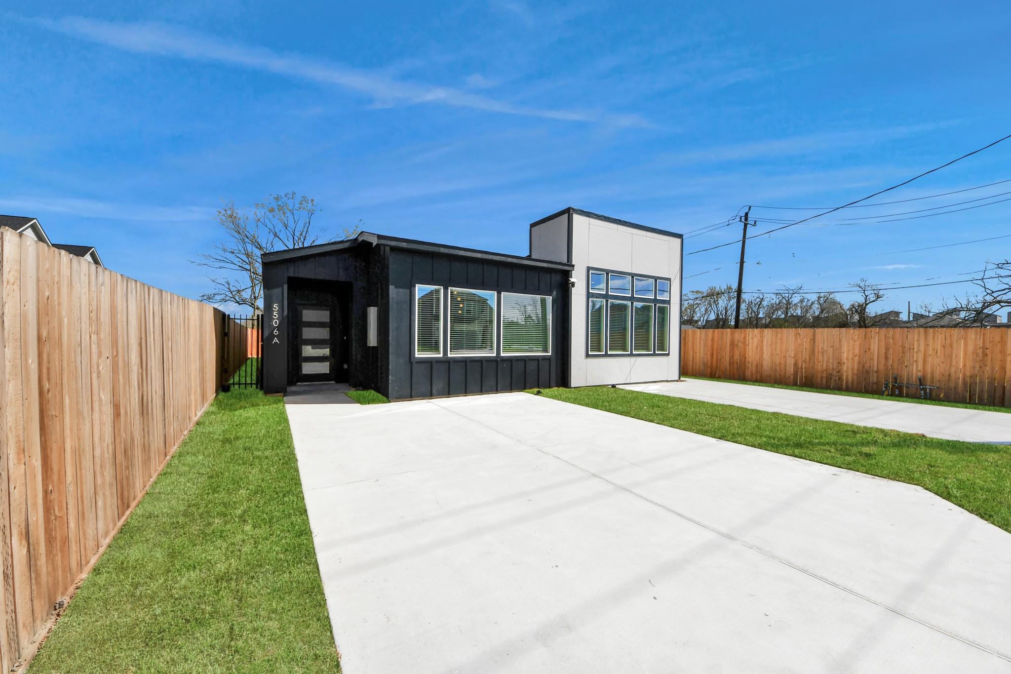 5506 Bacher St Street Unit: A/B