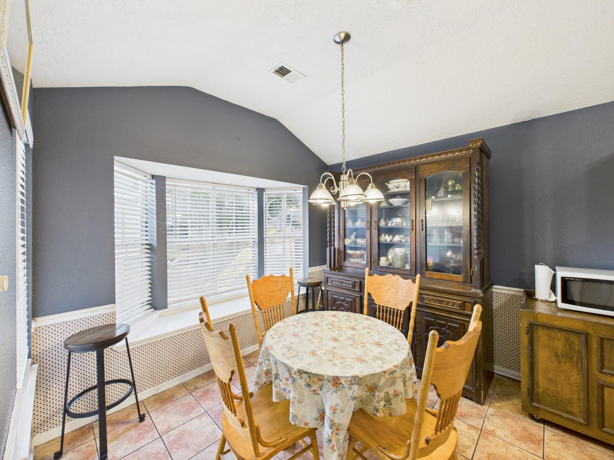 16207 N Meadow Drive