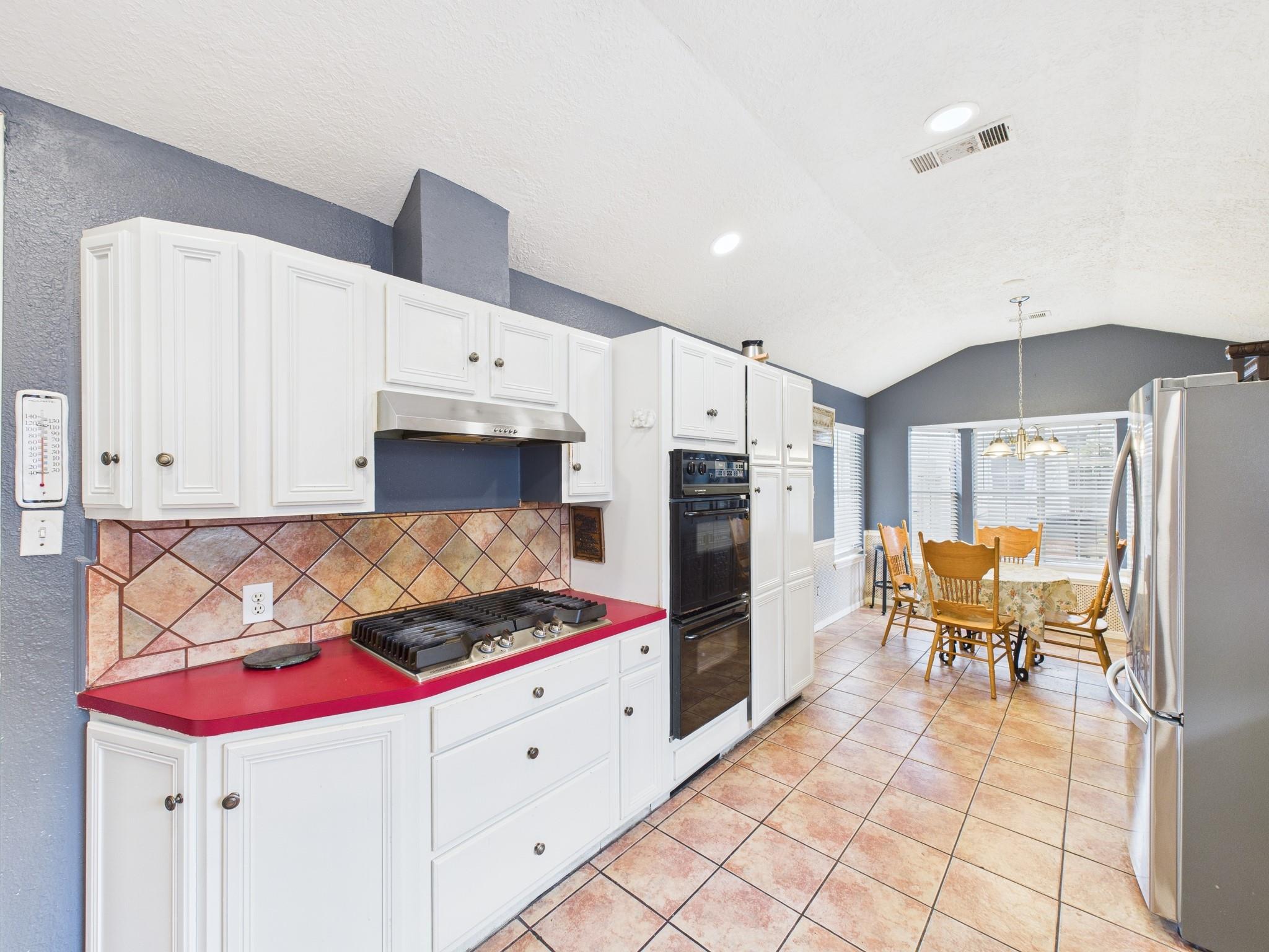 16207 N Meadow Drive