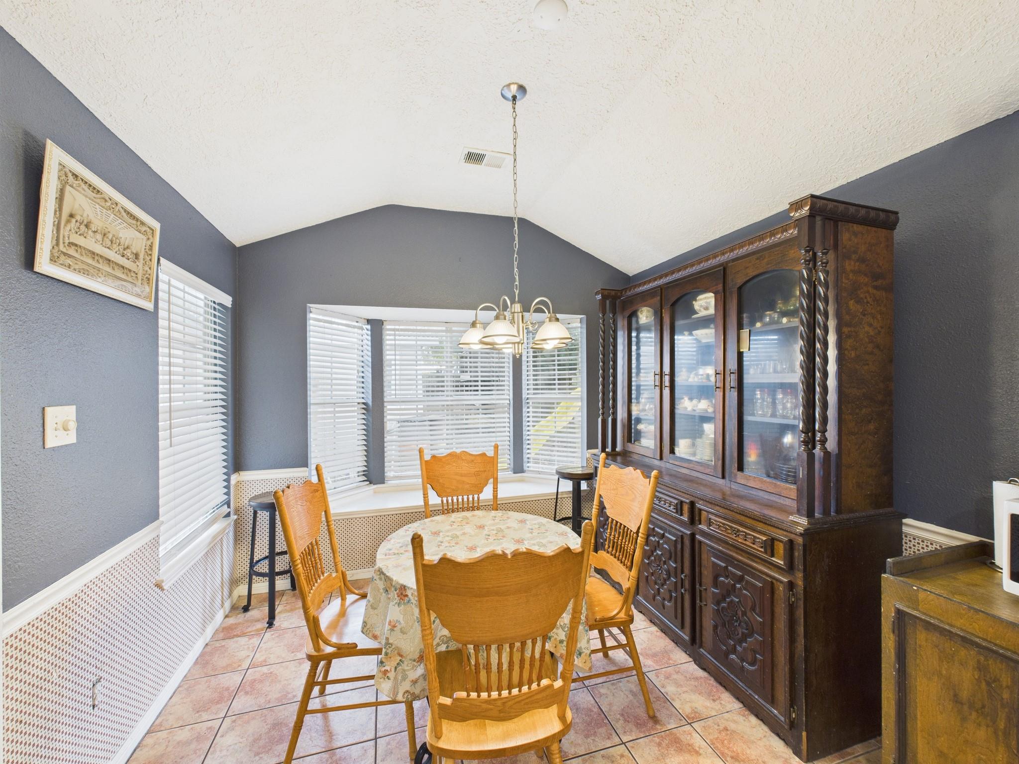 16207 N Meadow Drive