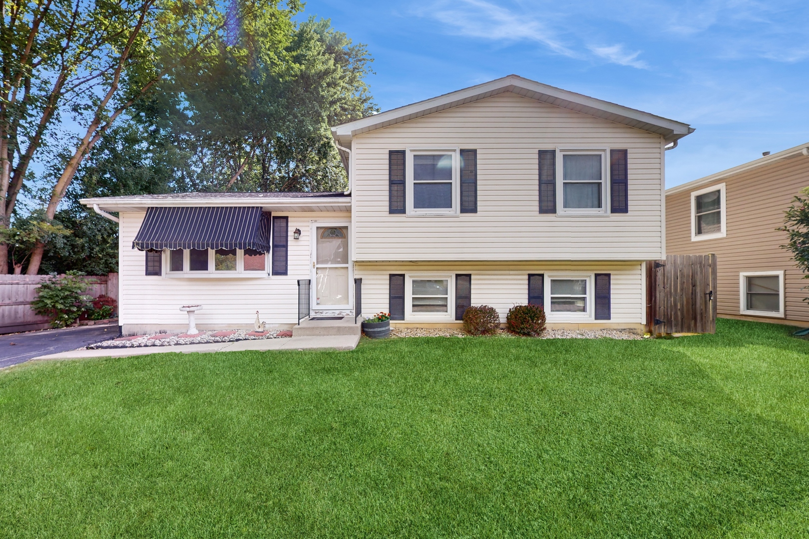 301 GREENVIEW Drive