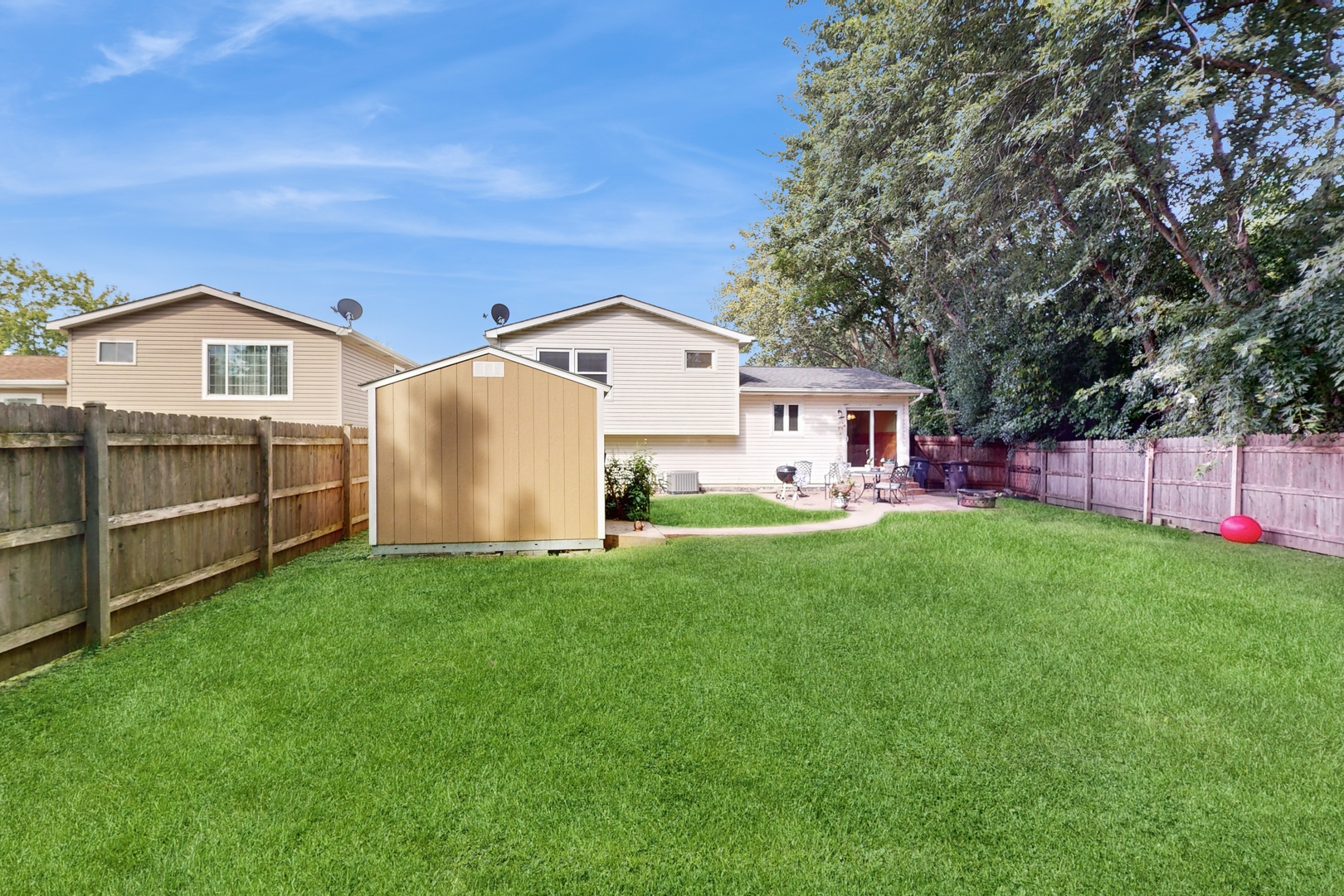 301 GREENVIEW Drive