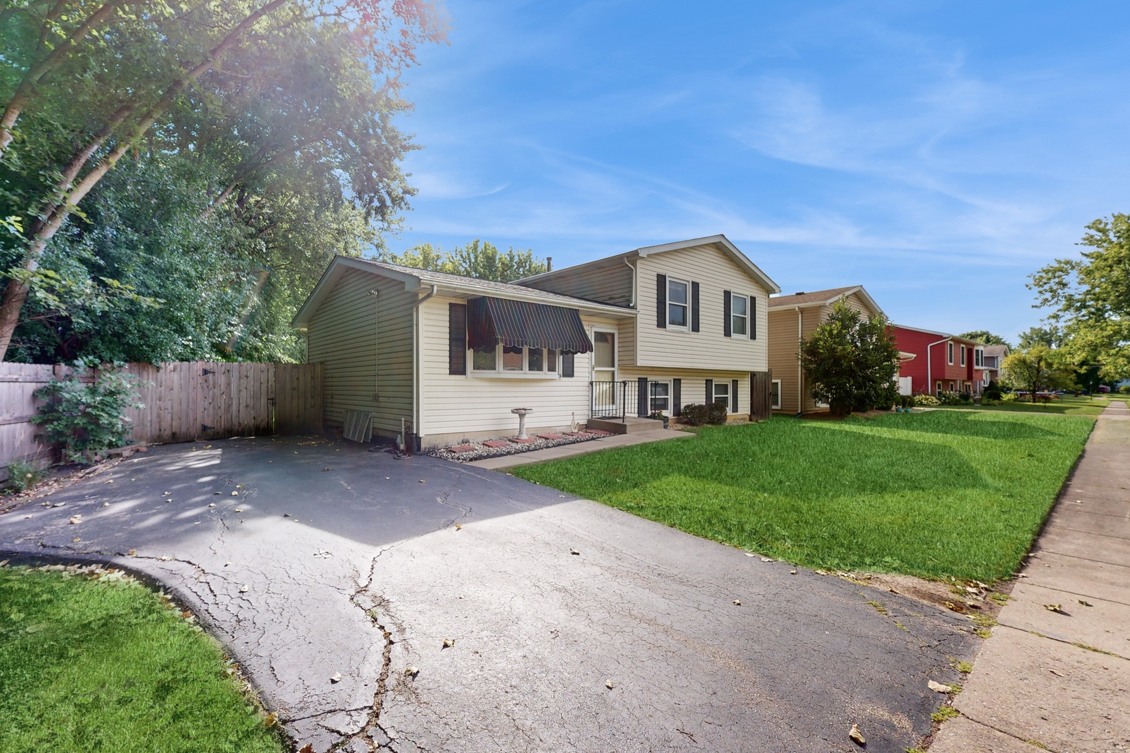 301 GREENVIEW Drive