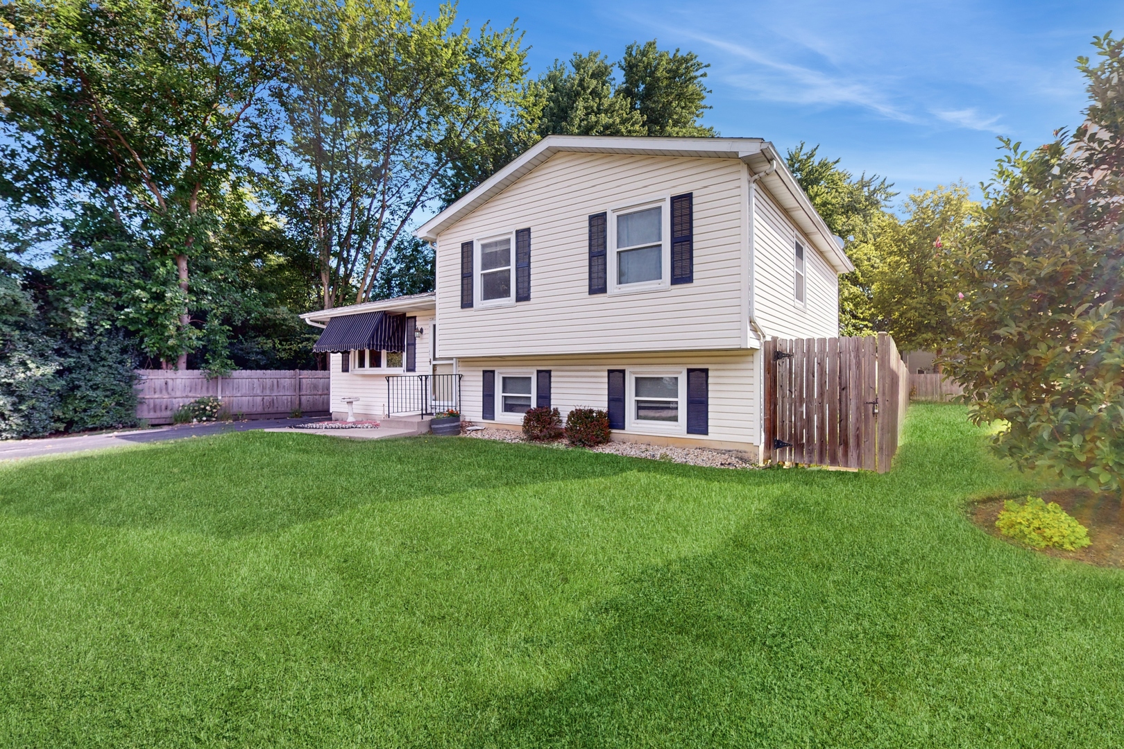 301 GREENVIEW Drive