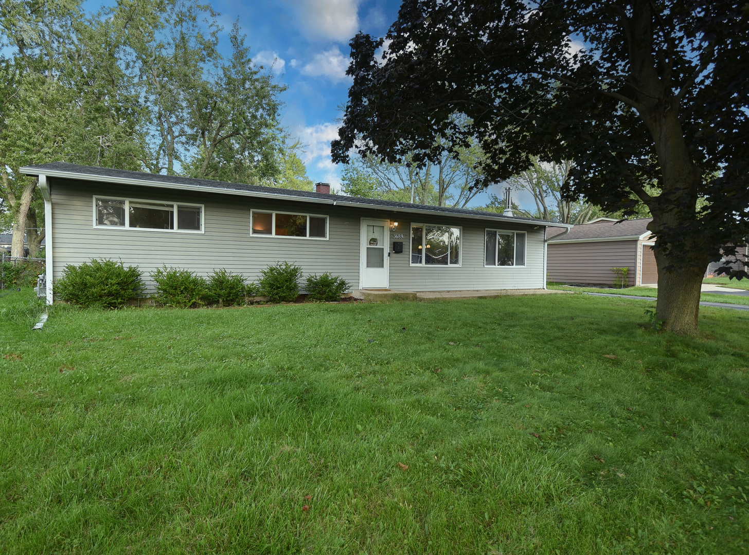 36891 N Grandwood Drive