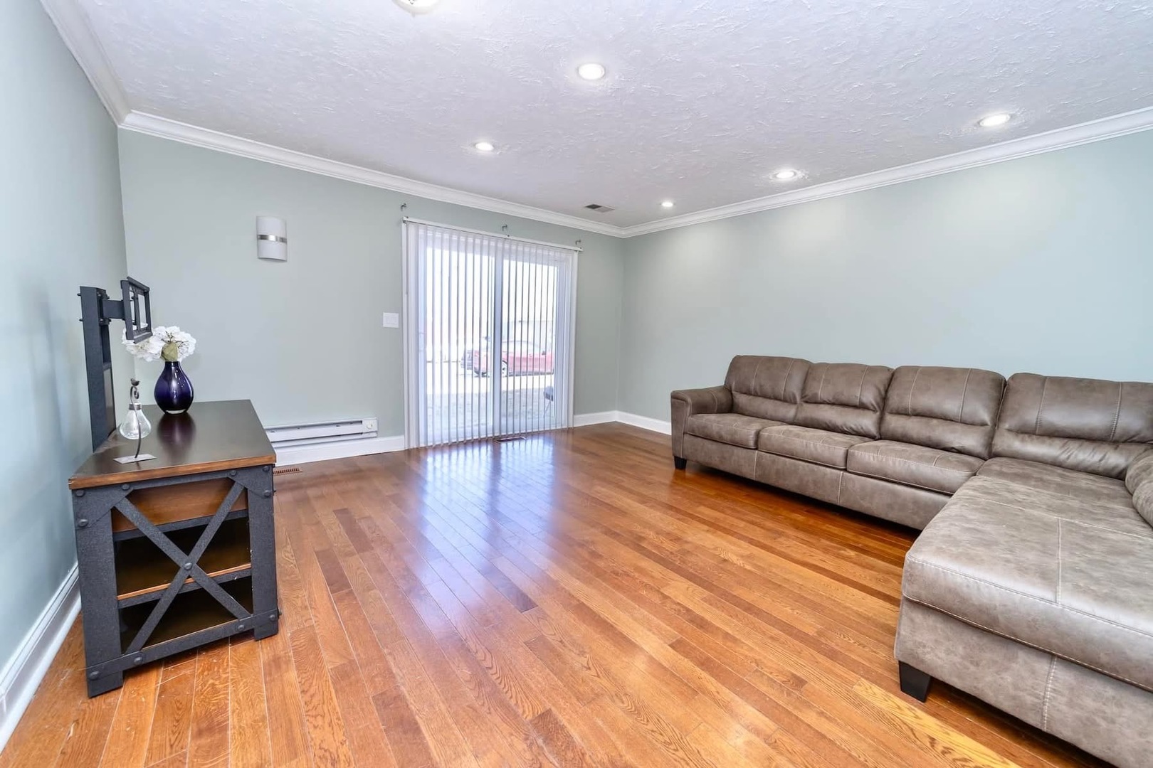 4194 Brentwood Lane