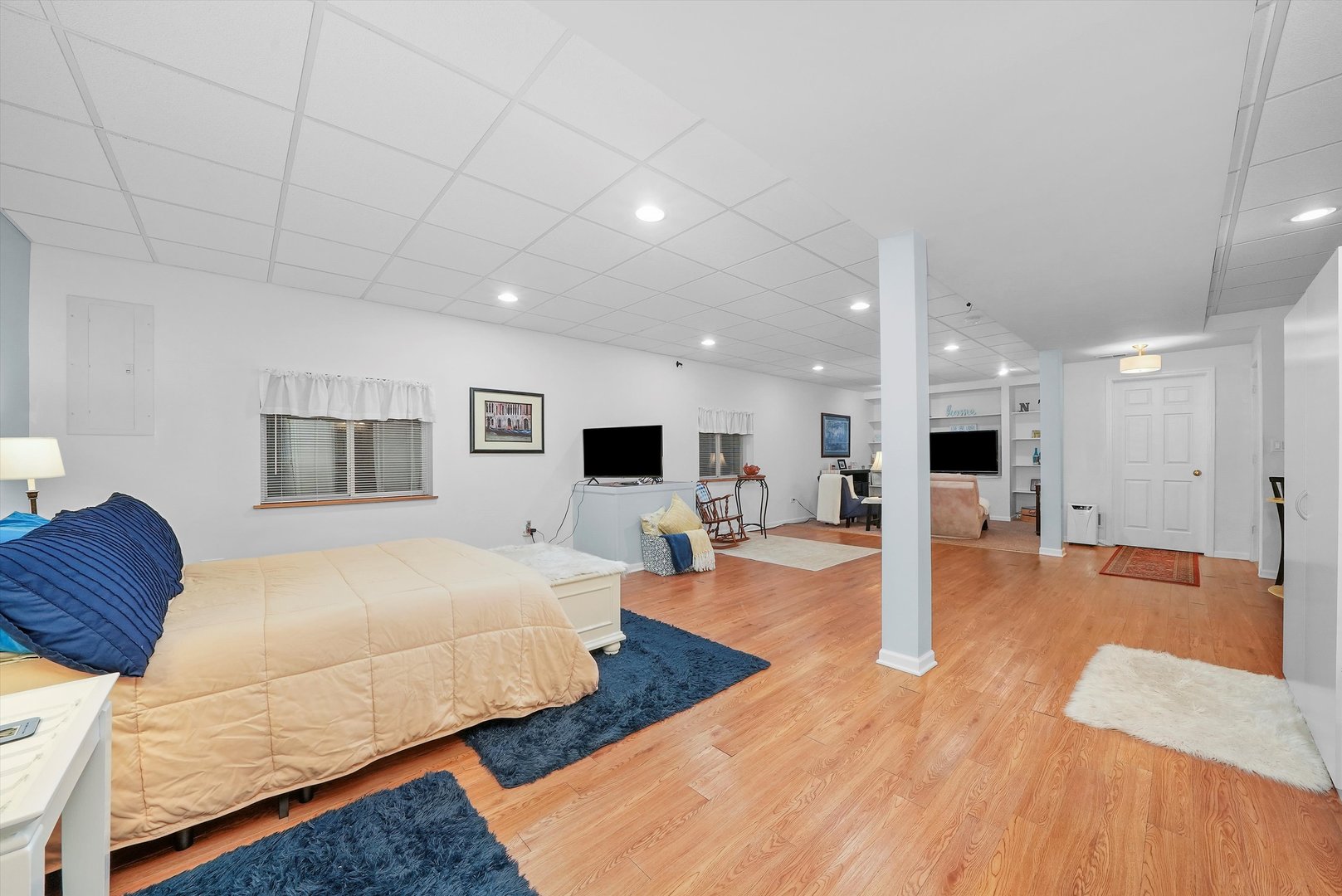 2836 N Southern Hills Drive