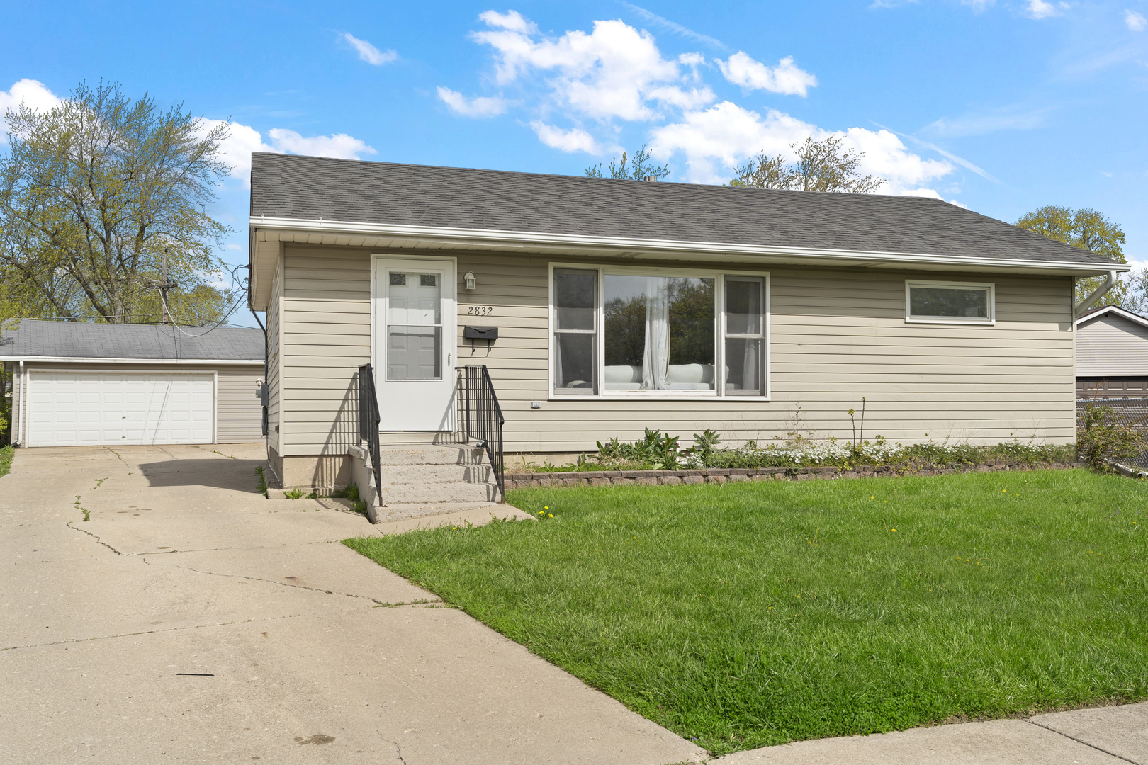 2832 Osage Circle