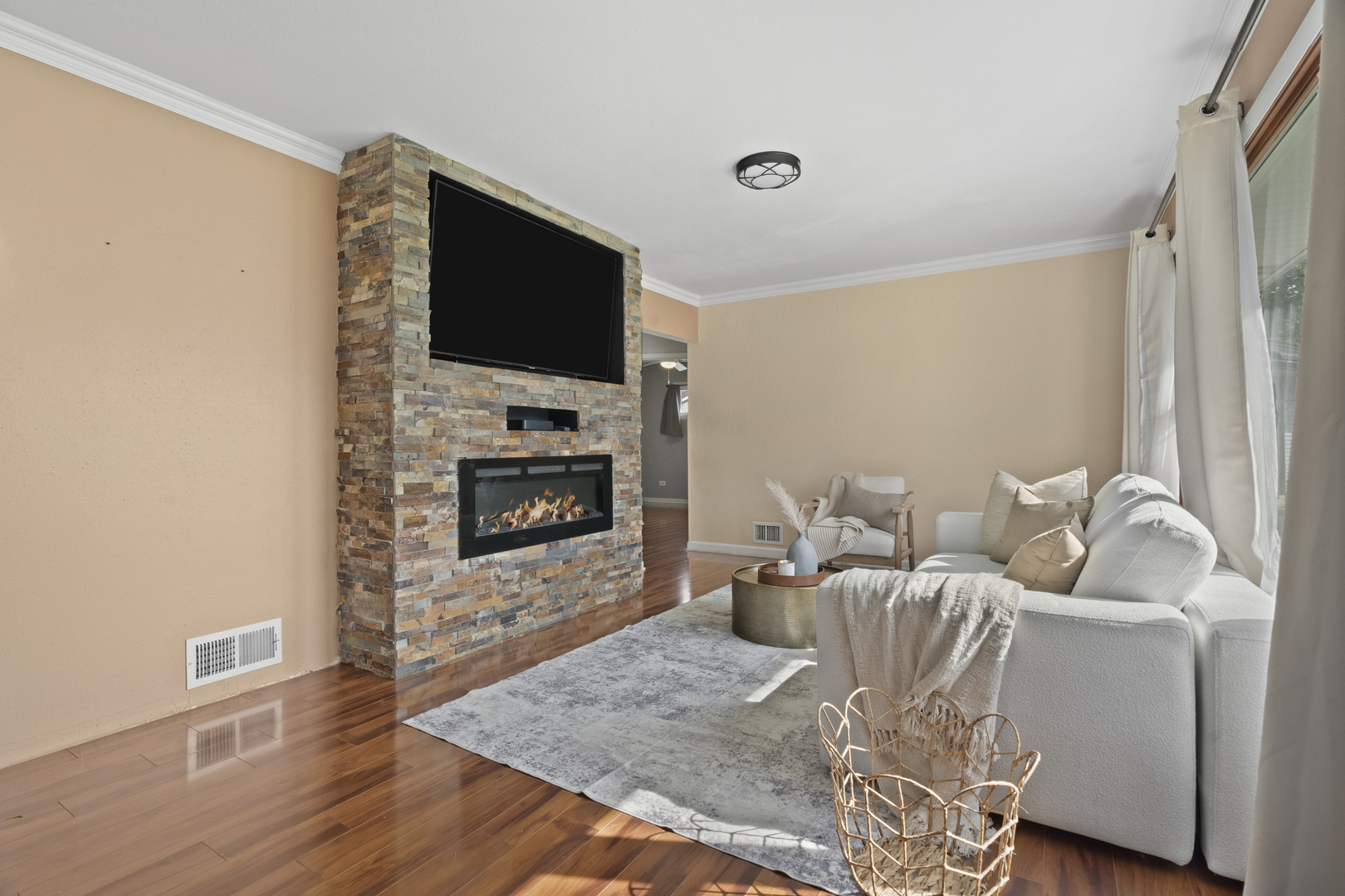 2832 Osage Circle
