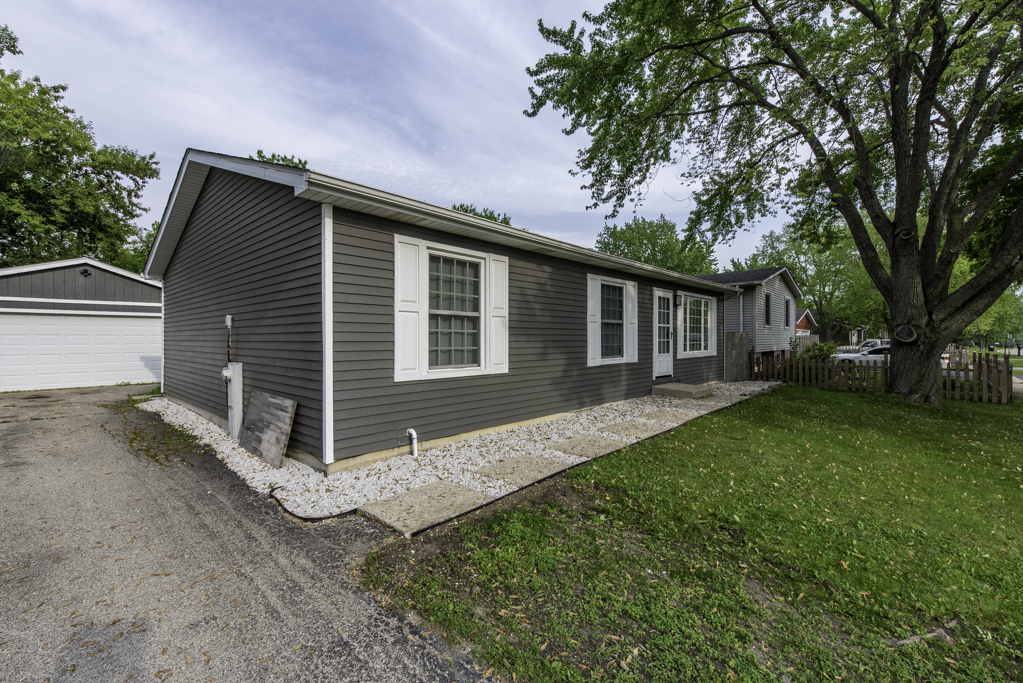 907 Lorelei Drive