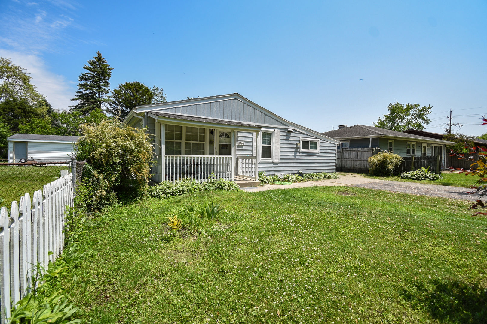 1905 Ezekiel Avenue