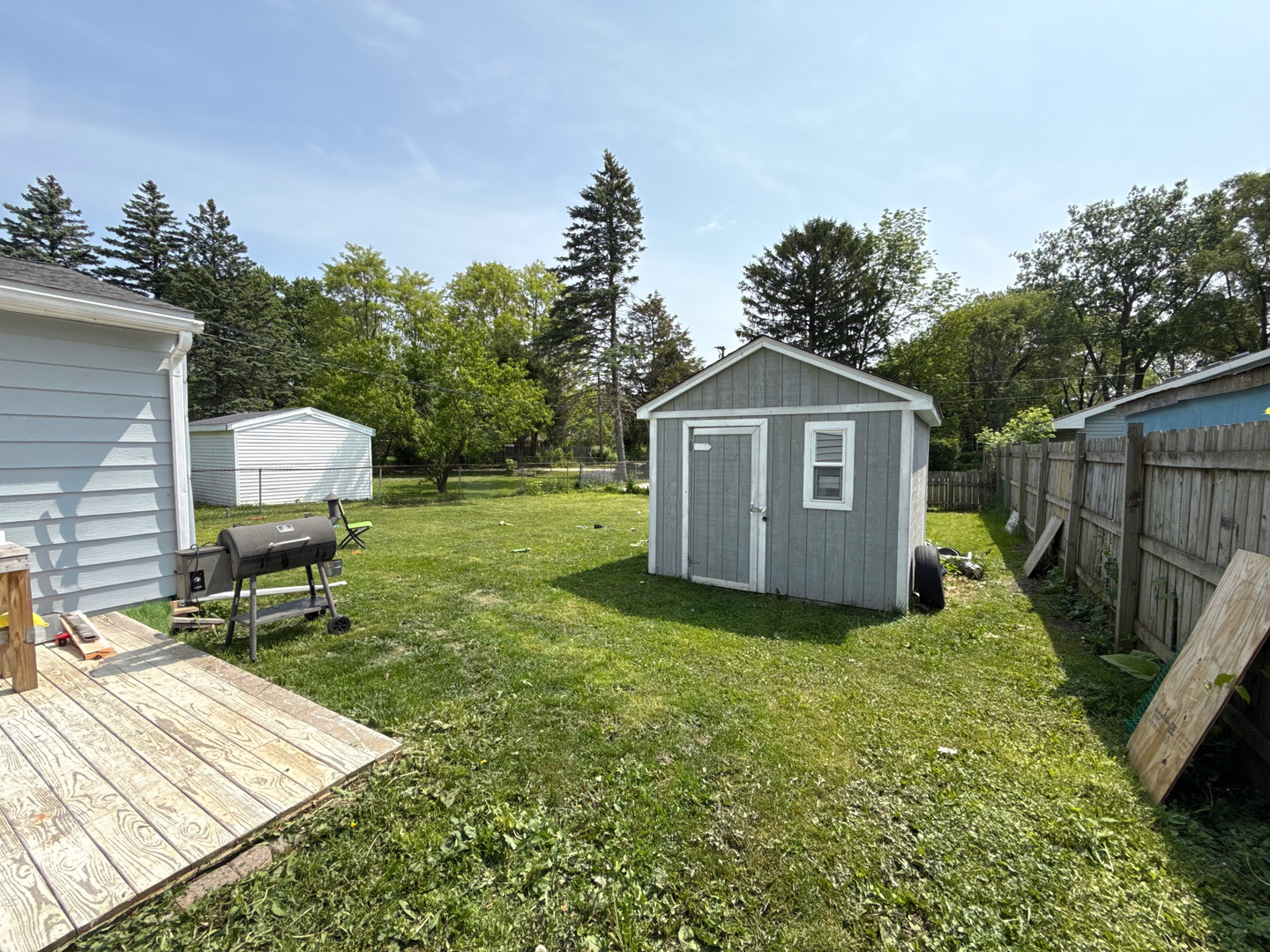 1905 Ezekiel Avenue
