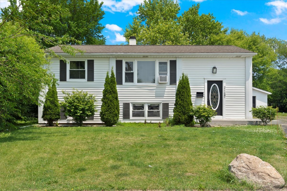2116 Castle Court