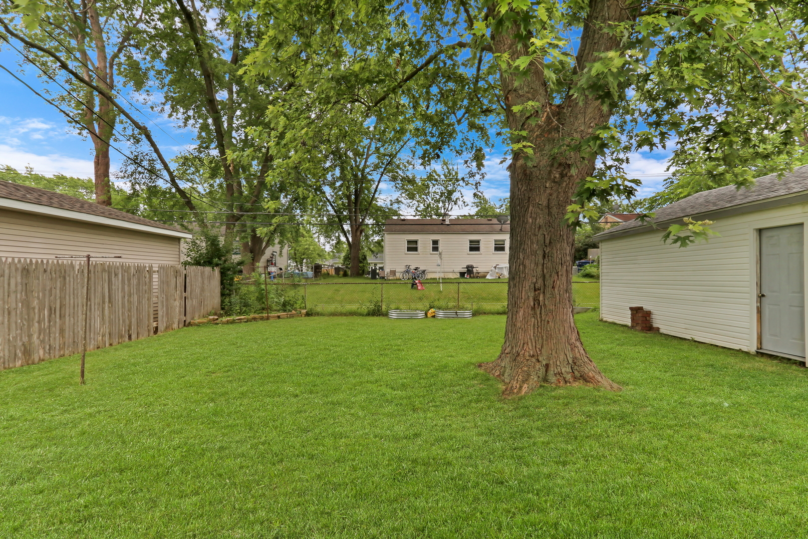 2741 Pawnee Road