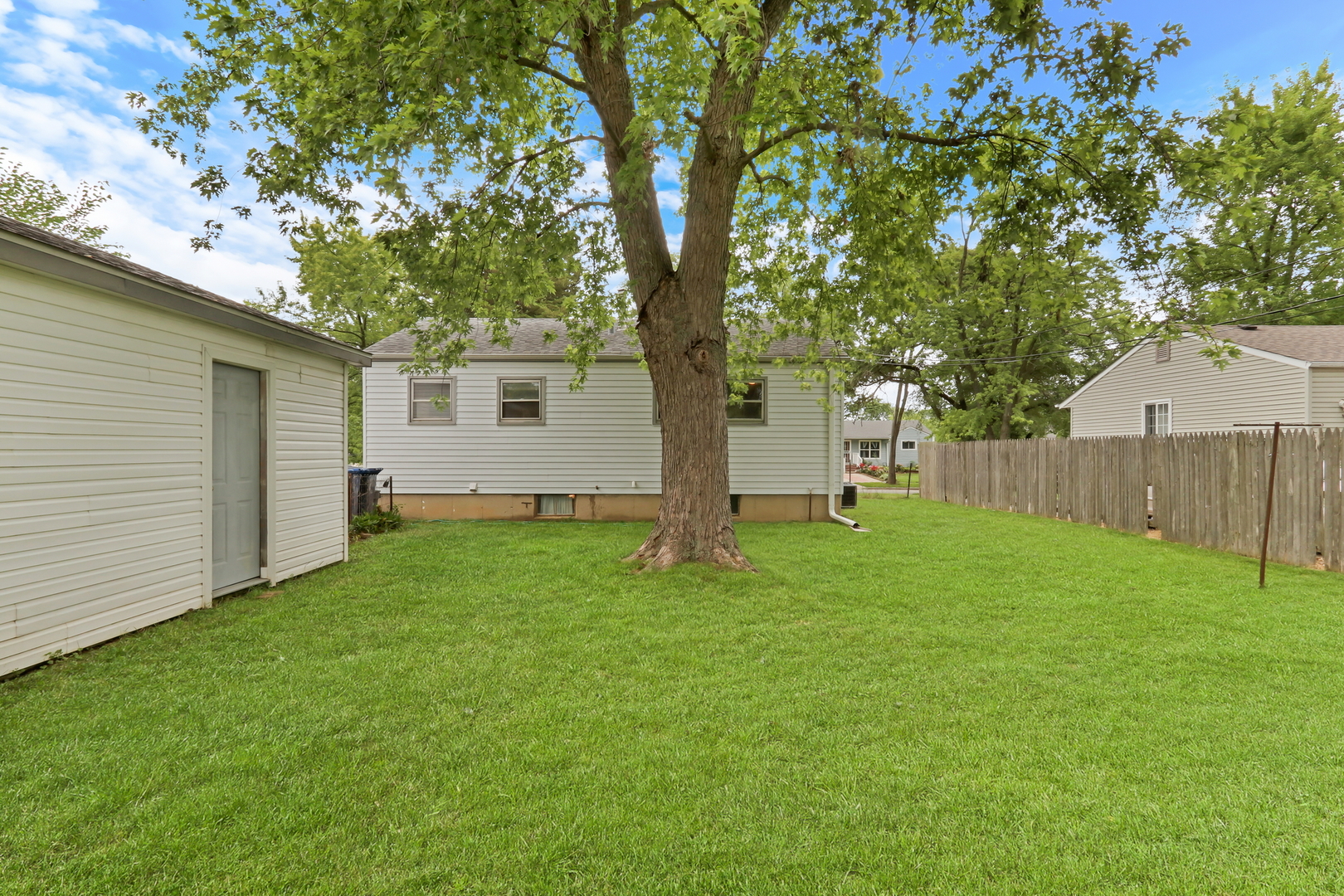 2741 Pawnee Road