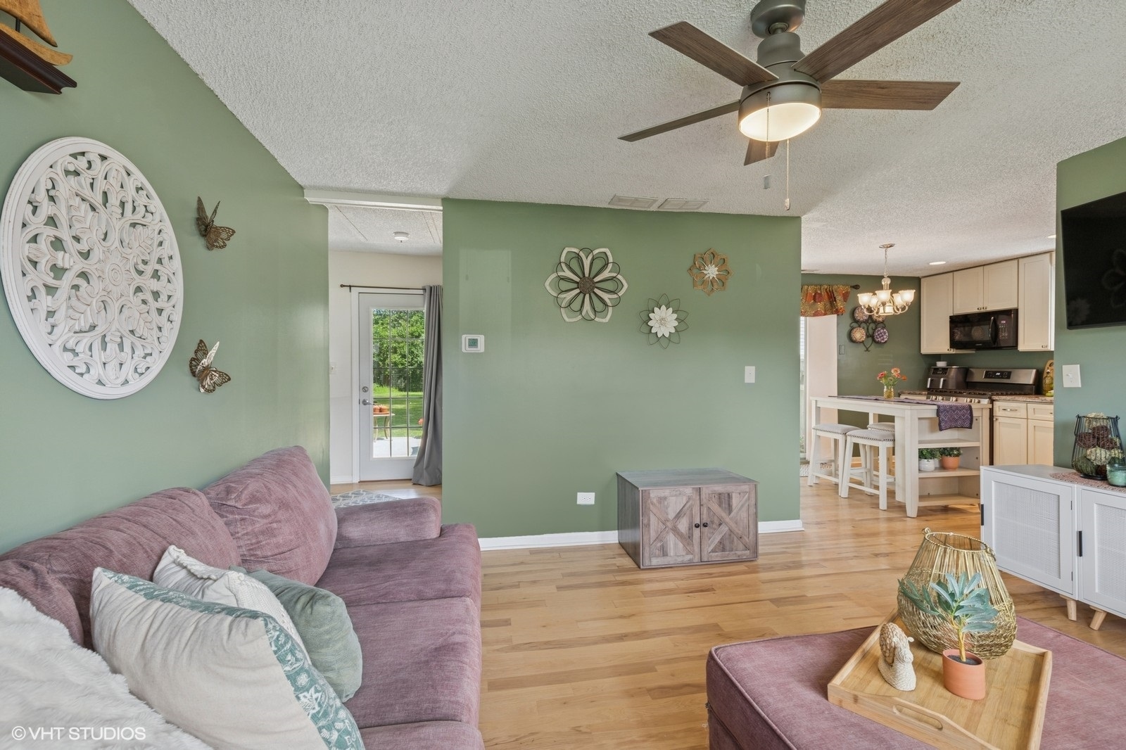 39449 N Carol Lane