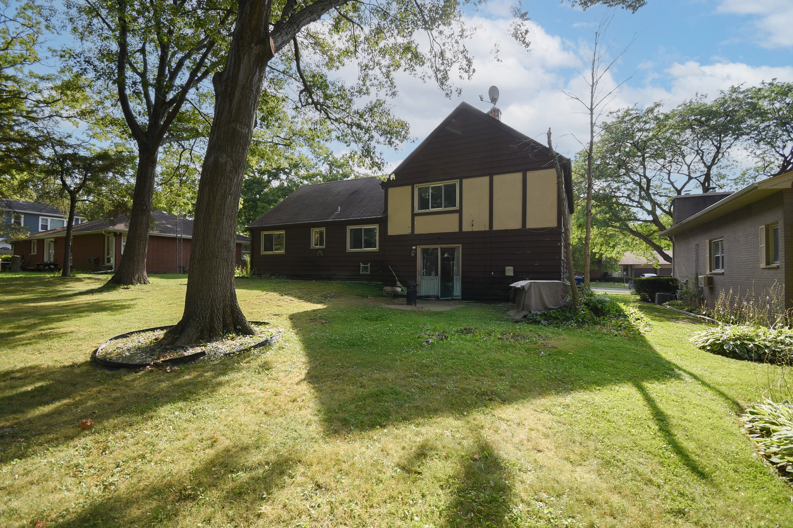 339 N PIONEER Road
