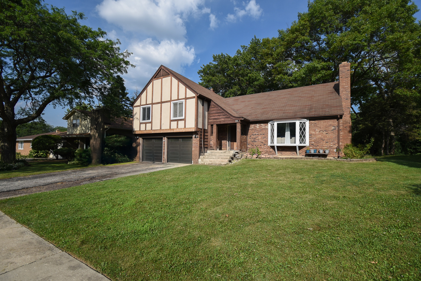 339 N PIONEER Road