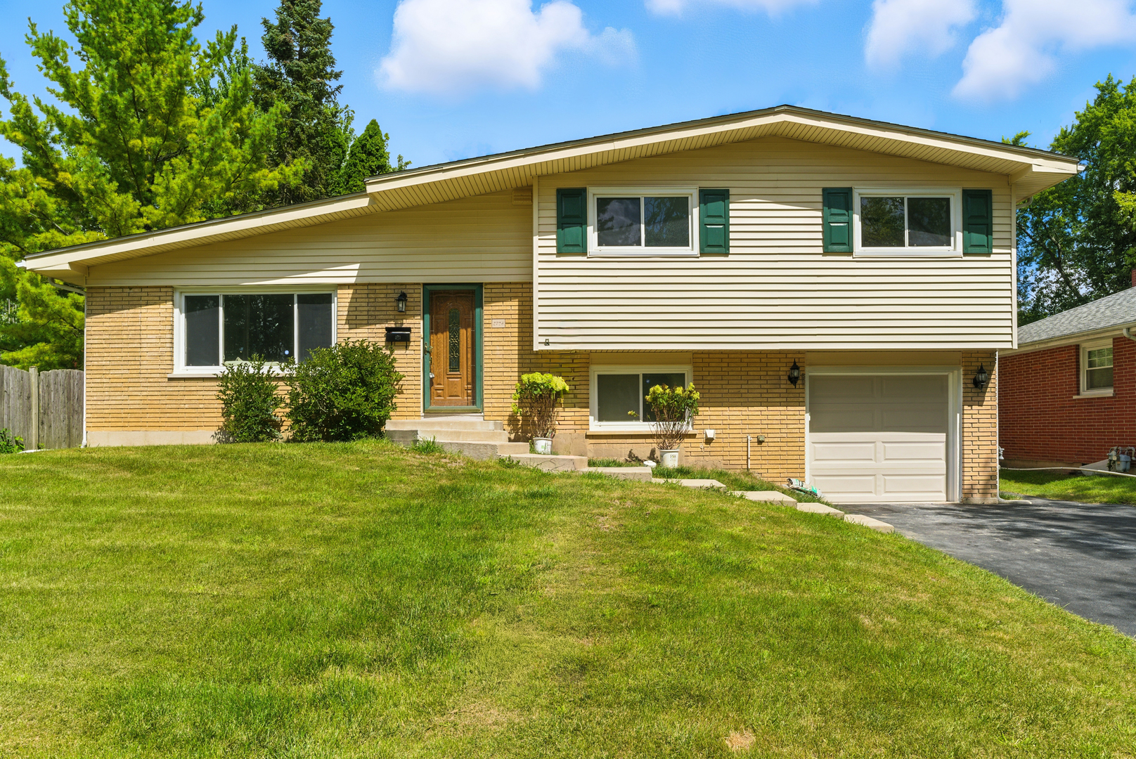 2708 Dana Avenue