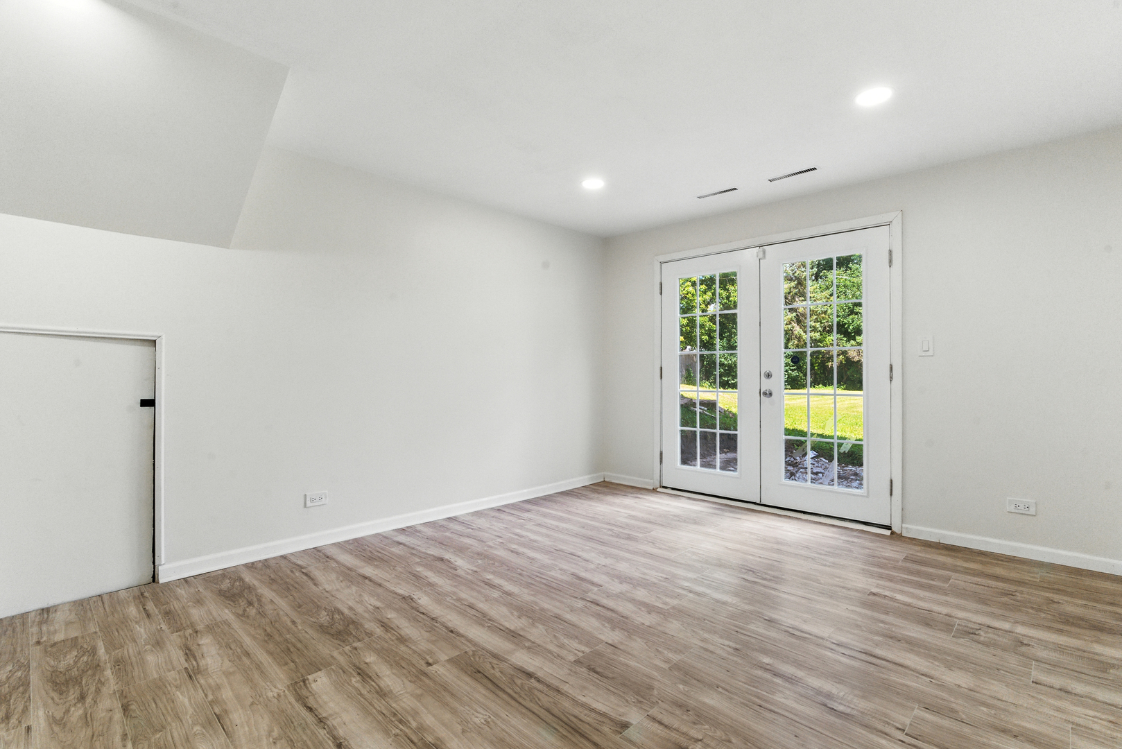 2708 Dana Avenue