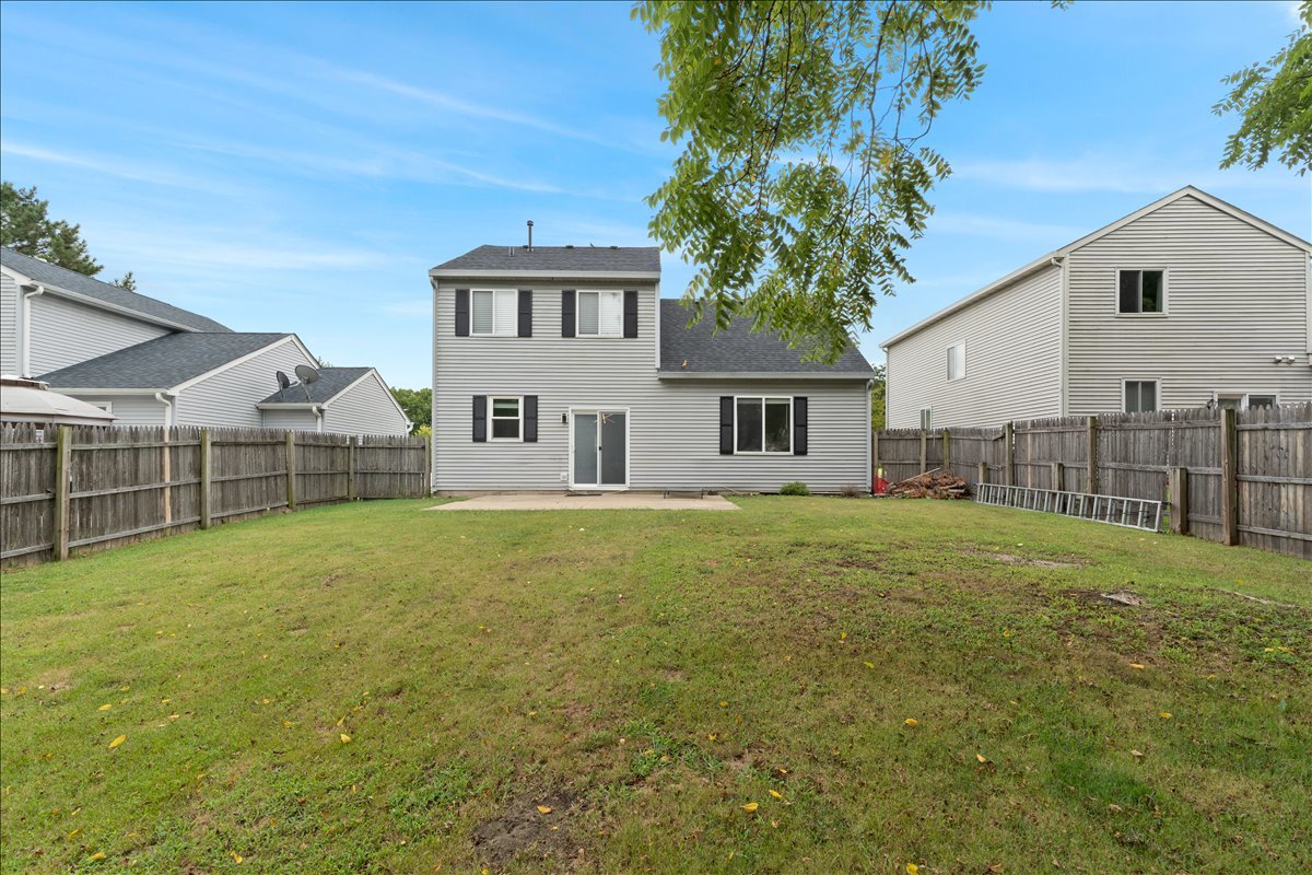 390 E QUAKER HOLLOW Lane