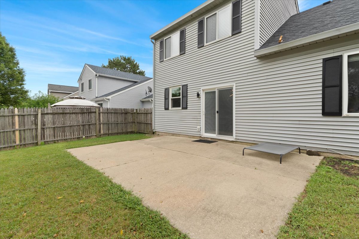 390 E QUAKER HOLLOW Lane