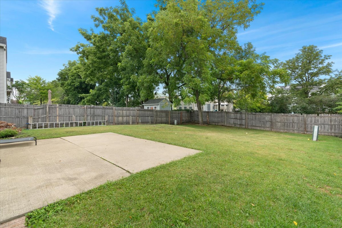 390 E QUAKER HOLLOW Lane