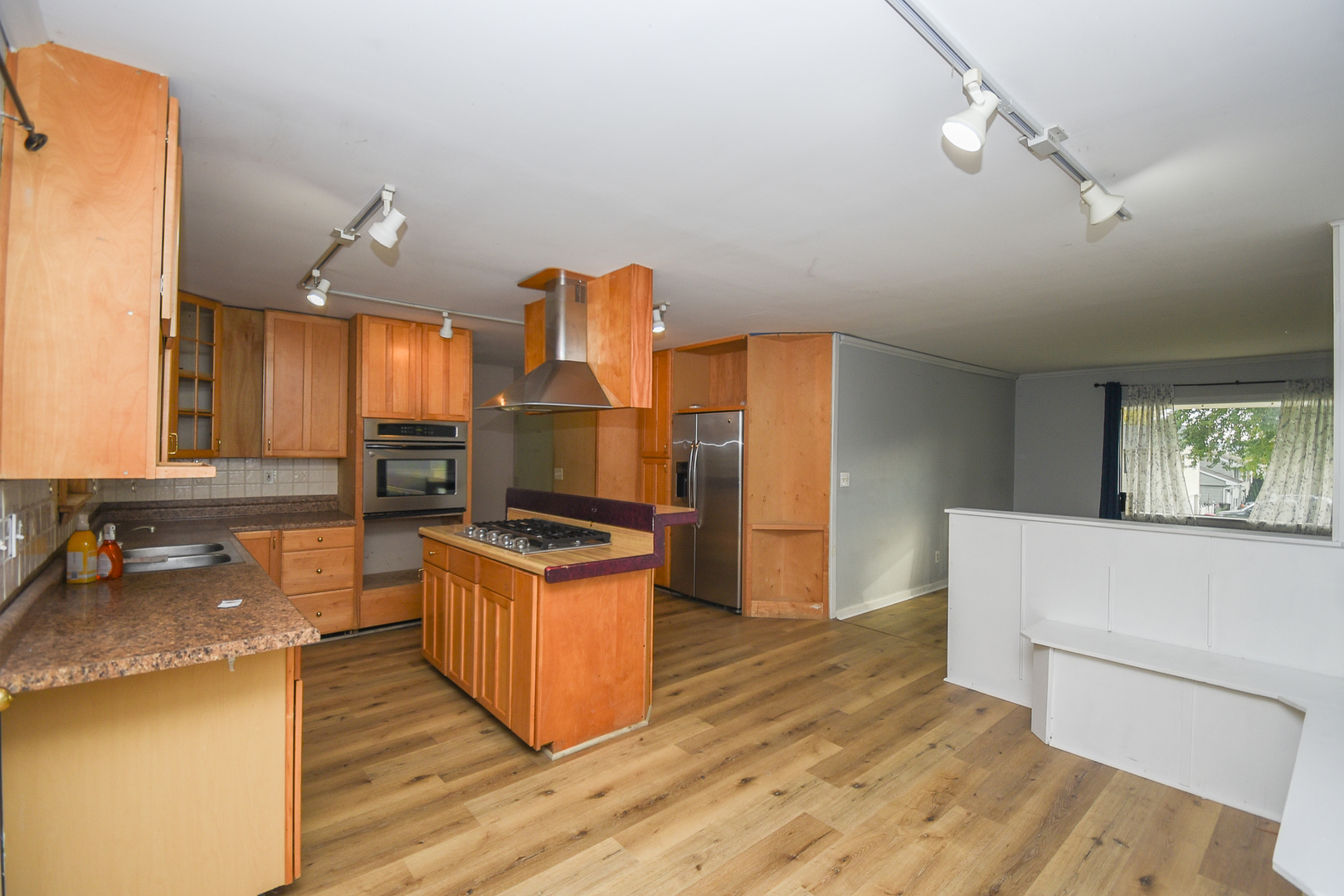 1107 Hilltop Boulevard