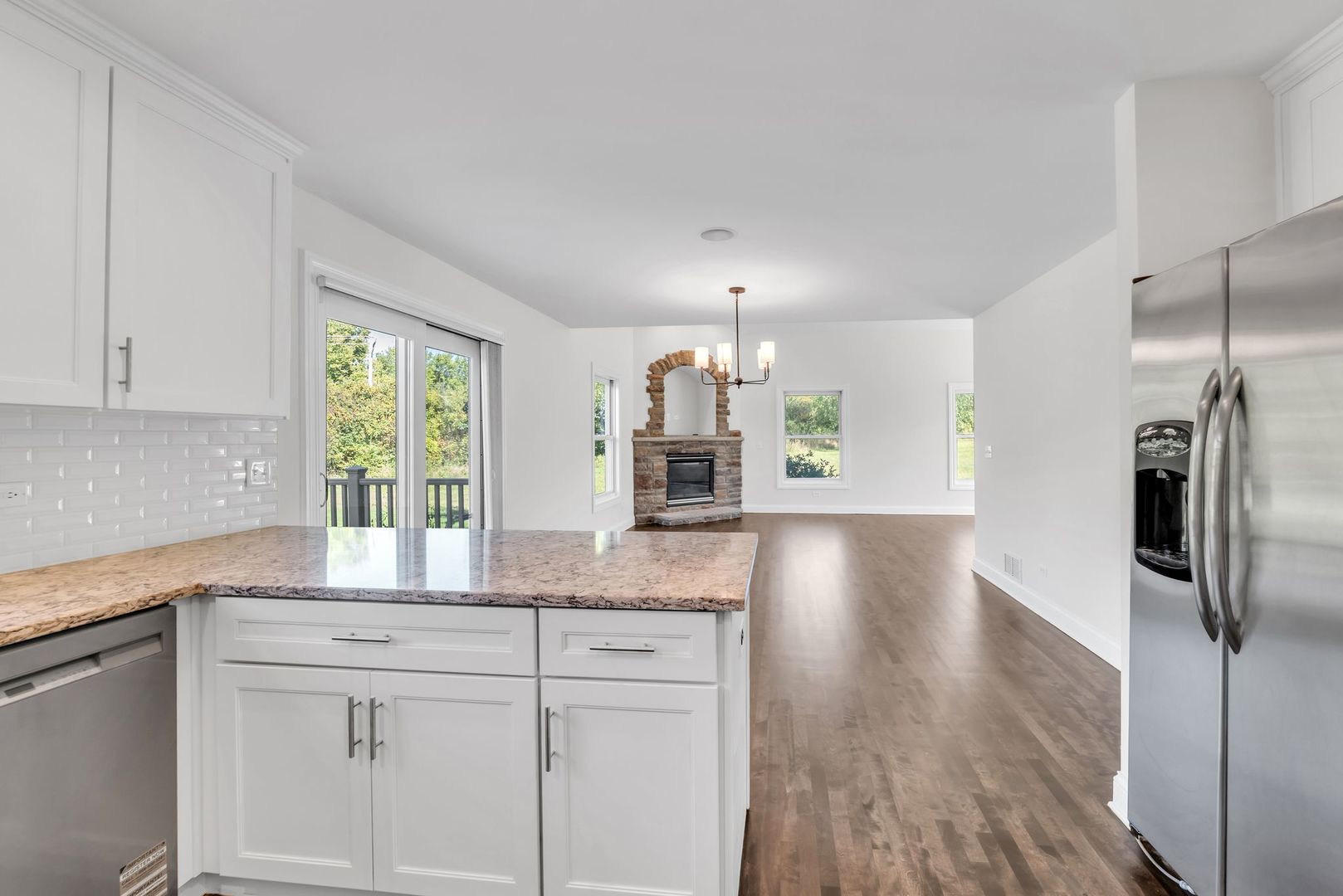 6712 PERKINS Parkway