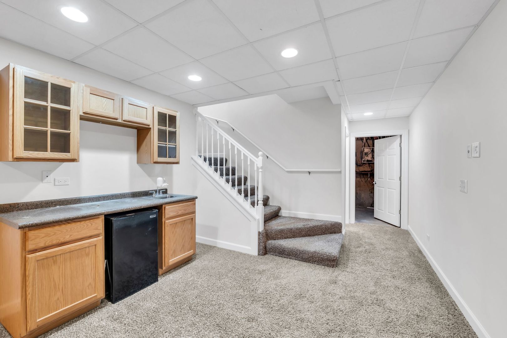 6712 PERKINS Parkway