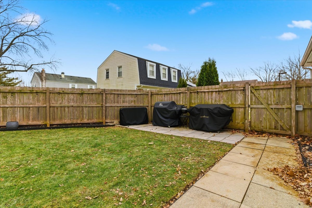6 Saint Ives Lane