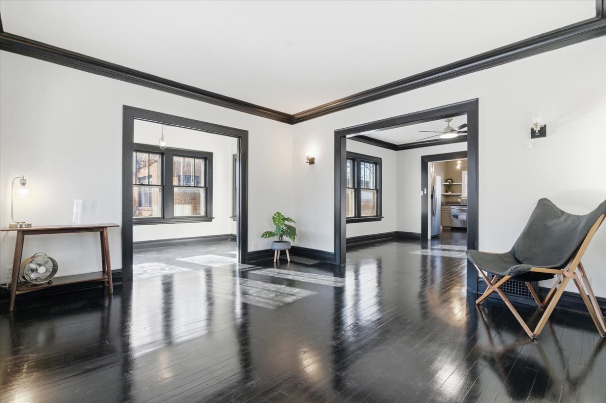 306 Oak Crest Street