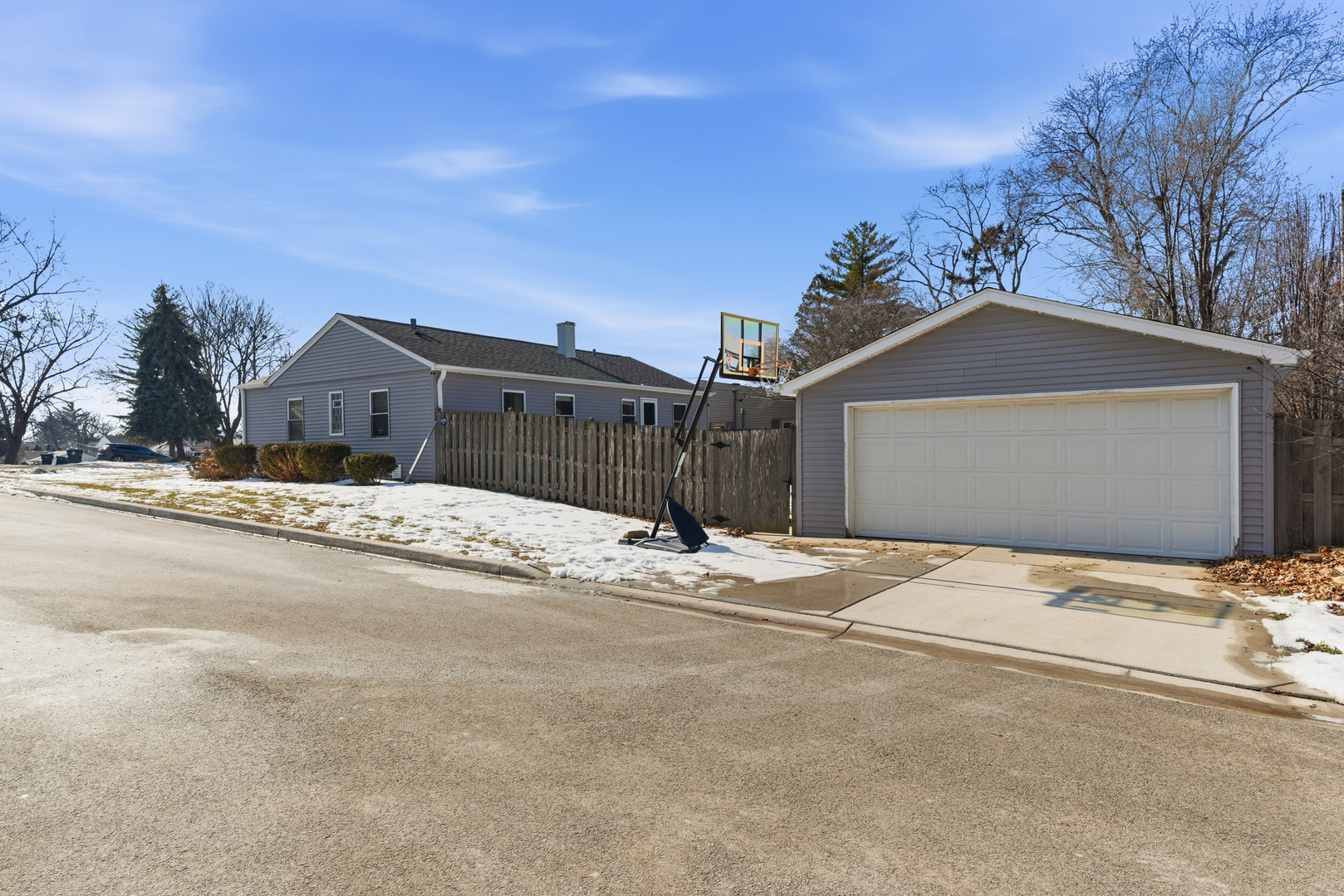 204 Woodlawn Drive