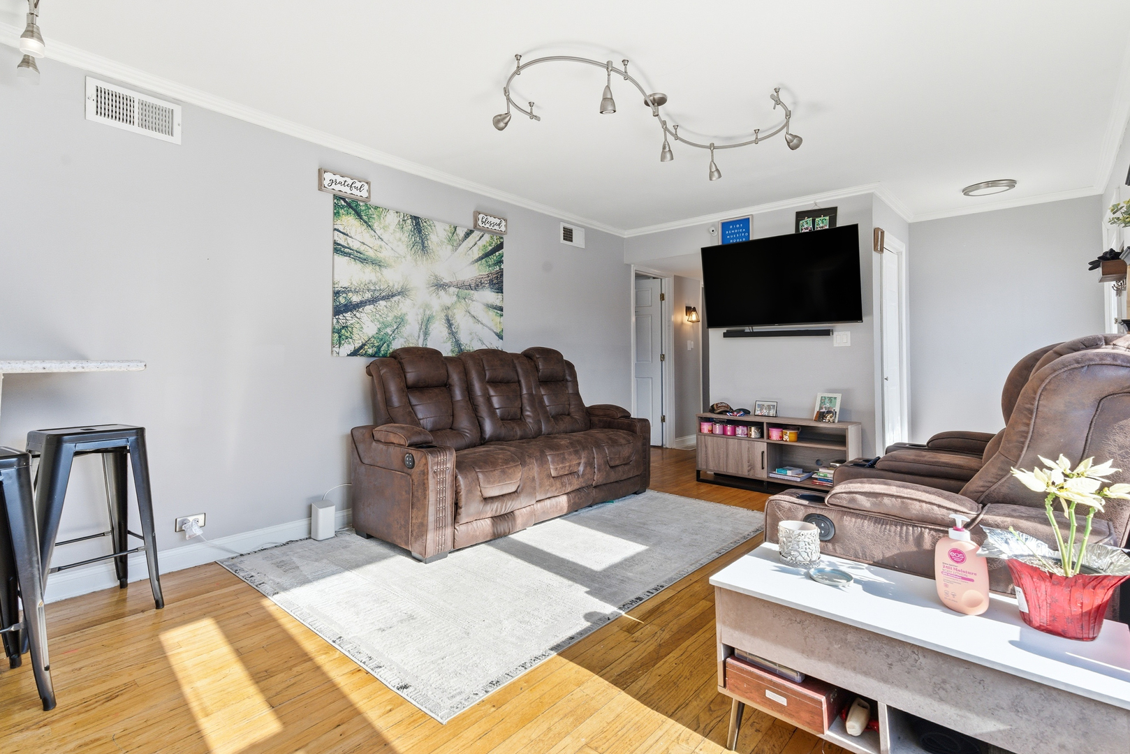 204 Woodlawn Drive