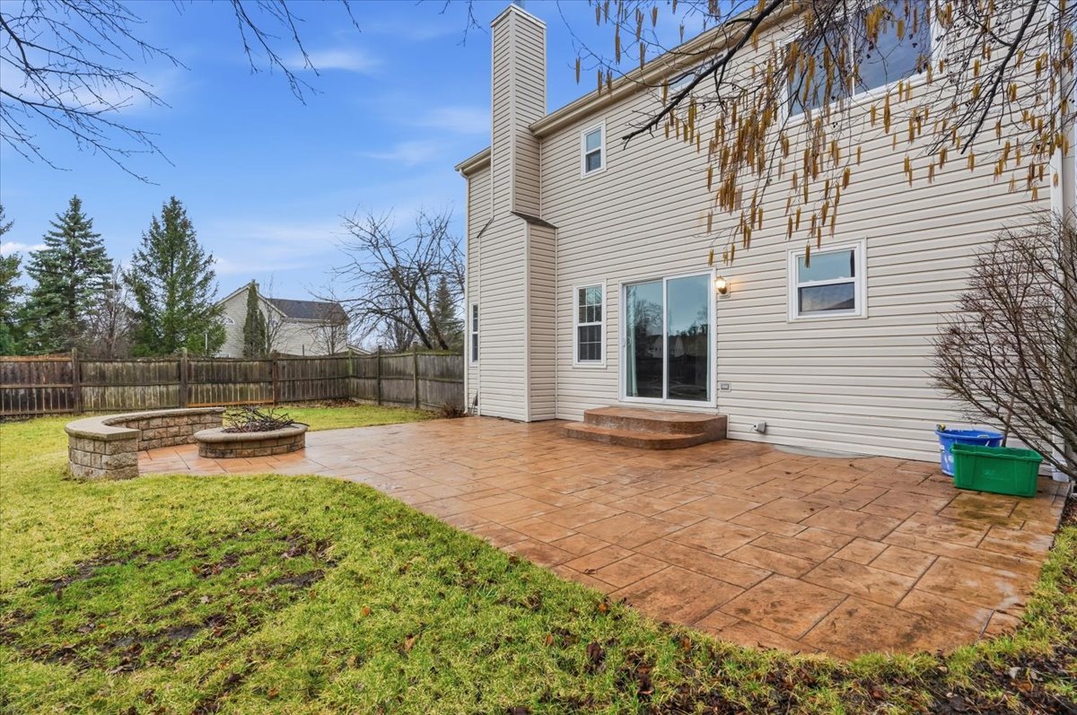 2289 N Aster Court