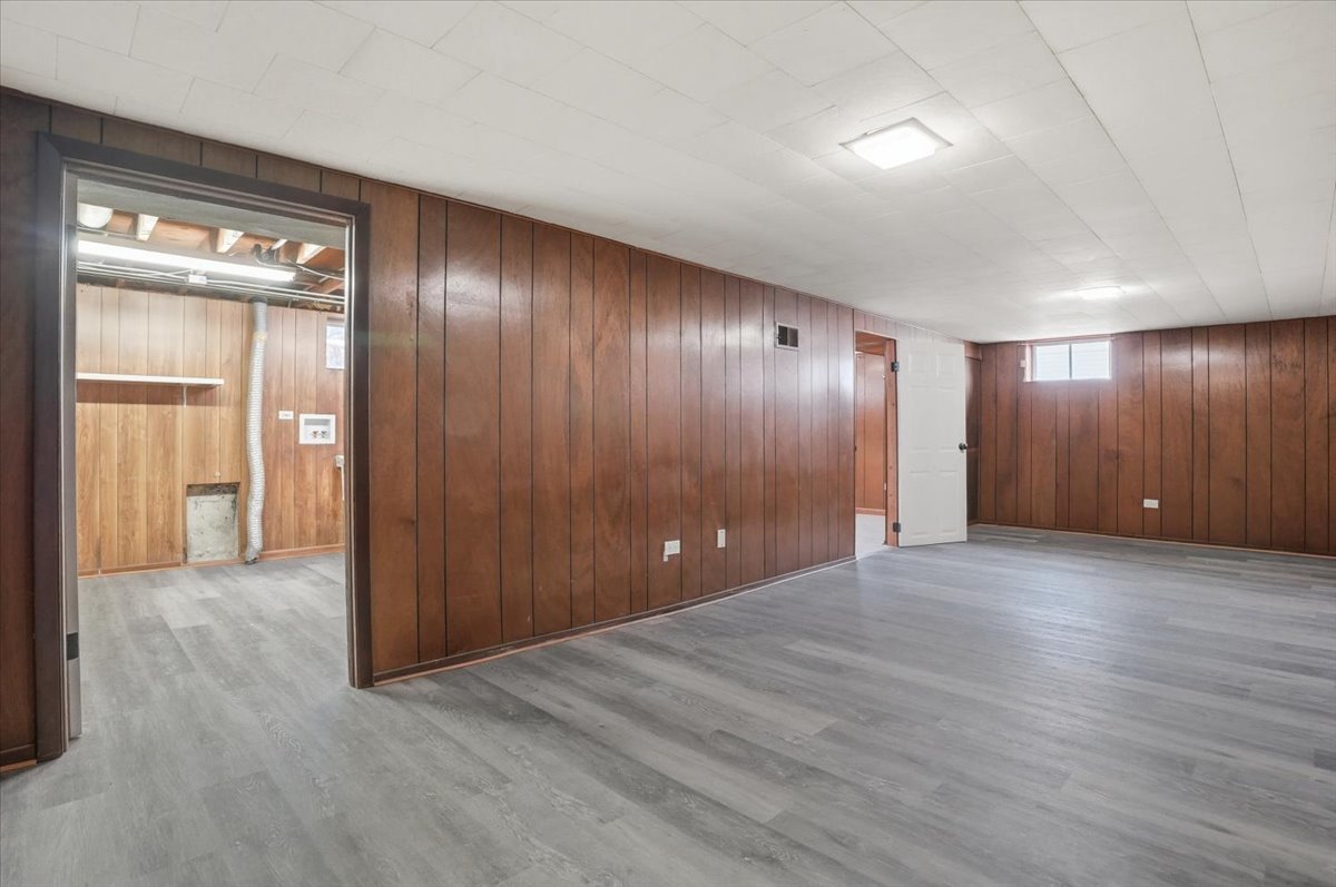 2320 W CHEYENNE Road